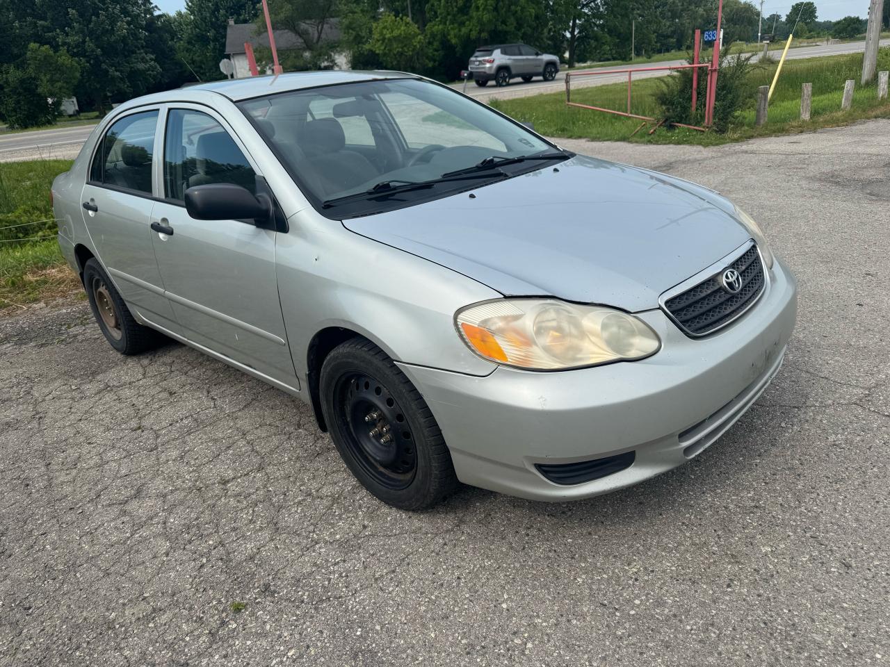 2004 Toyota Corolla CE - Photo #2