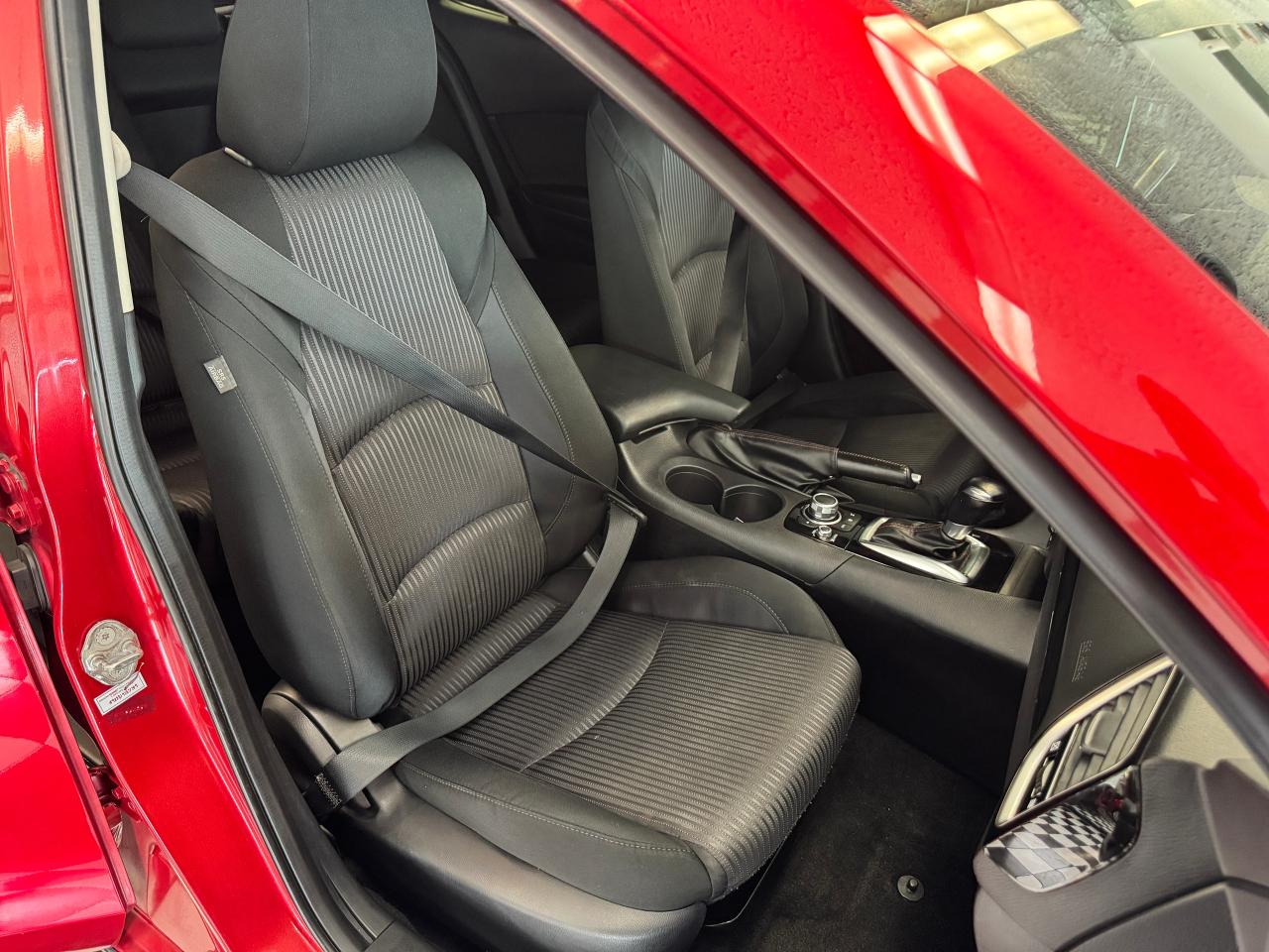 2016 Mazda MAZDA3 GS Hatchback+New Tires+Sunroof+CLEAN CARFAX Photo25
