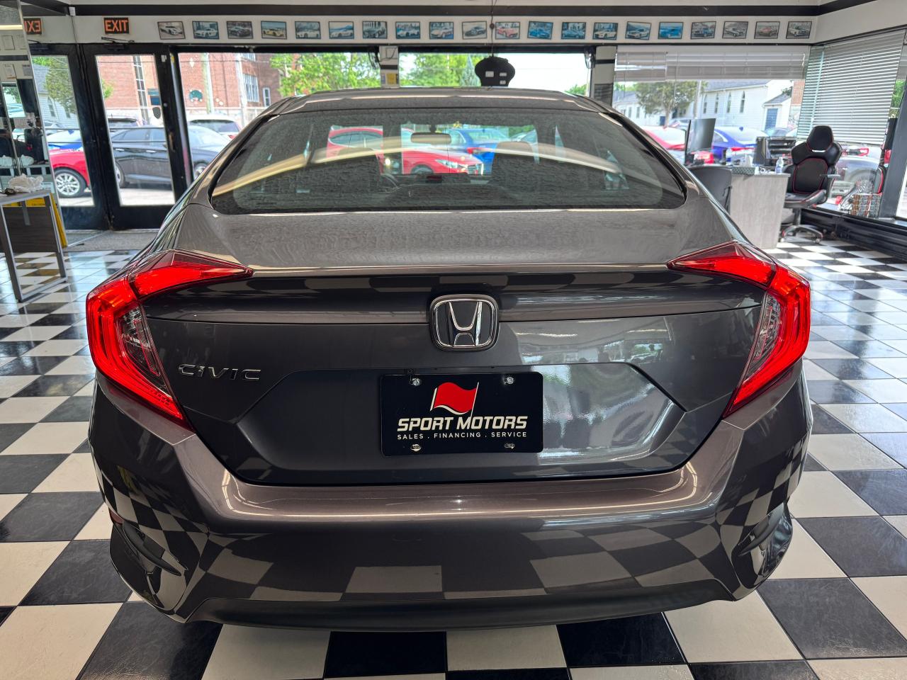 2018 Honda Civic LX+New Tires+Brakes+Camera+ApplePlay+CLEAN CARFAX Photo6