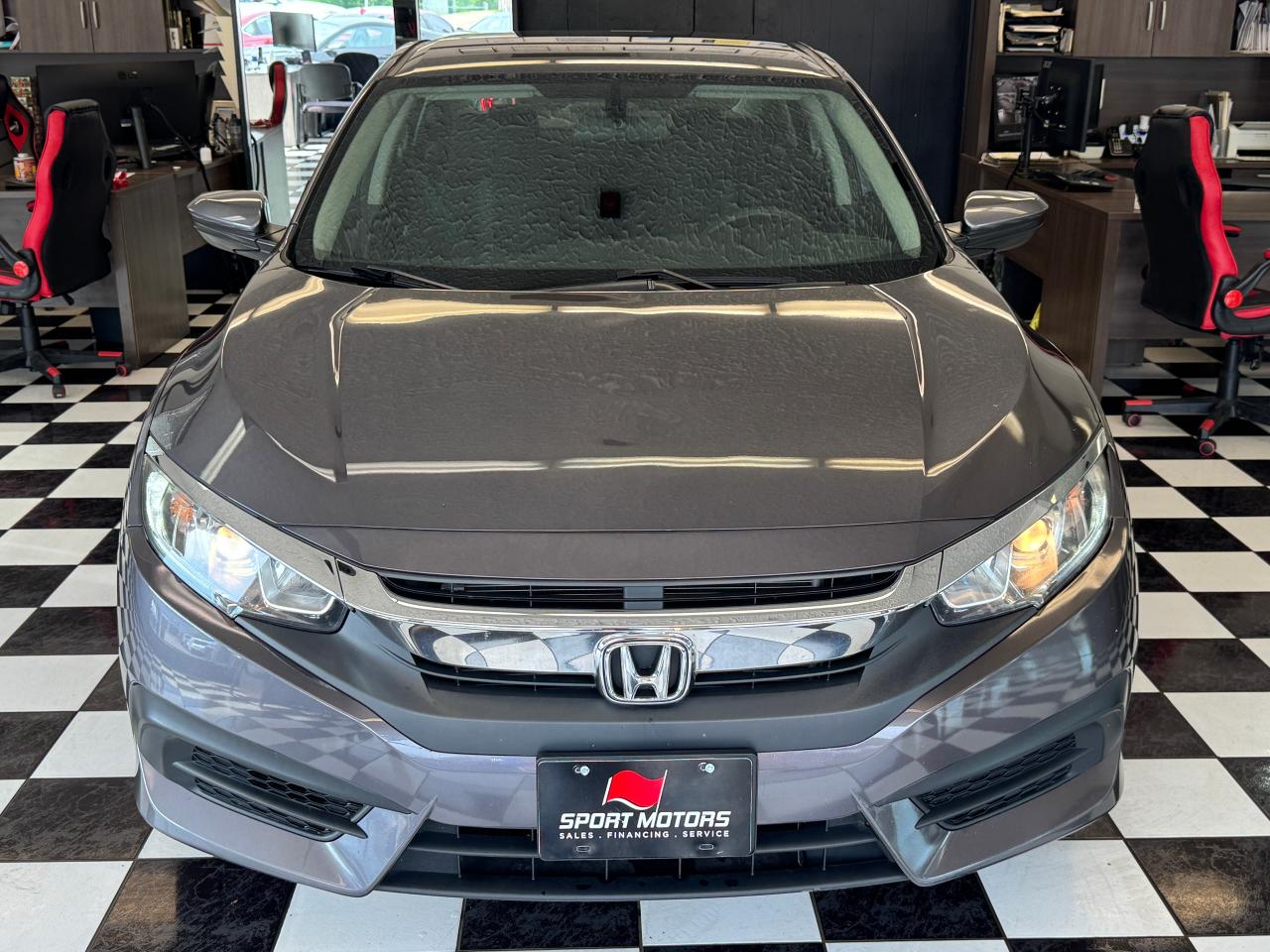 2018 Honda Civic LX+New Tires+Brakes+Camera+ApplePlay+CLEAN CARFAX Photo9