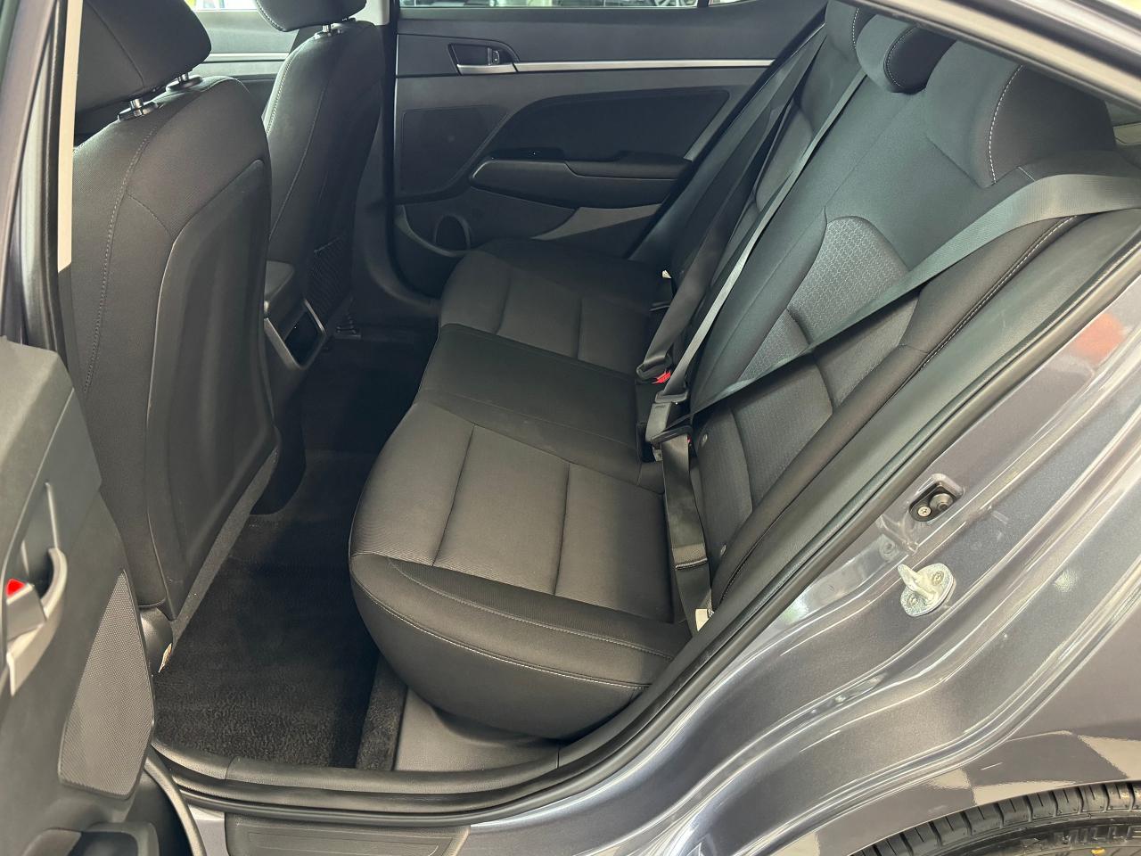 2018 Hyundai Elantra GL Manual+Camera+ApplePlay+Blind Spot+CLEAN CARFAX Photo23