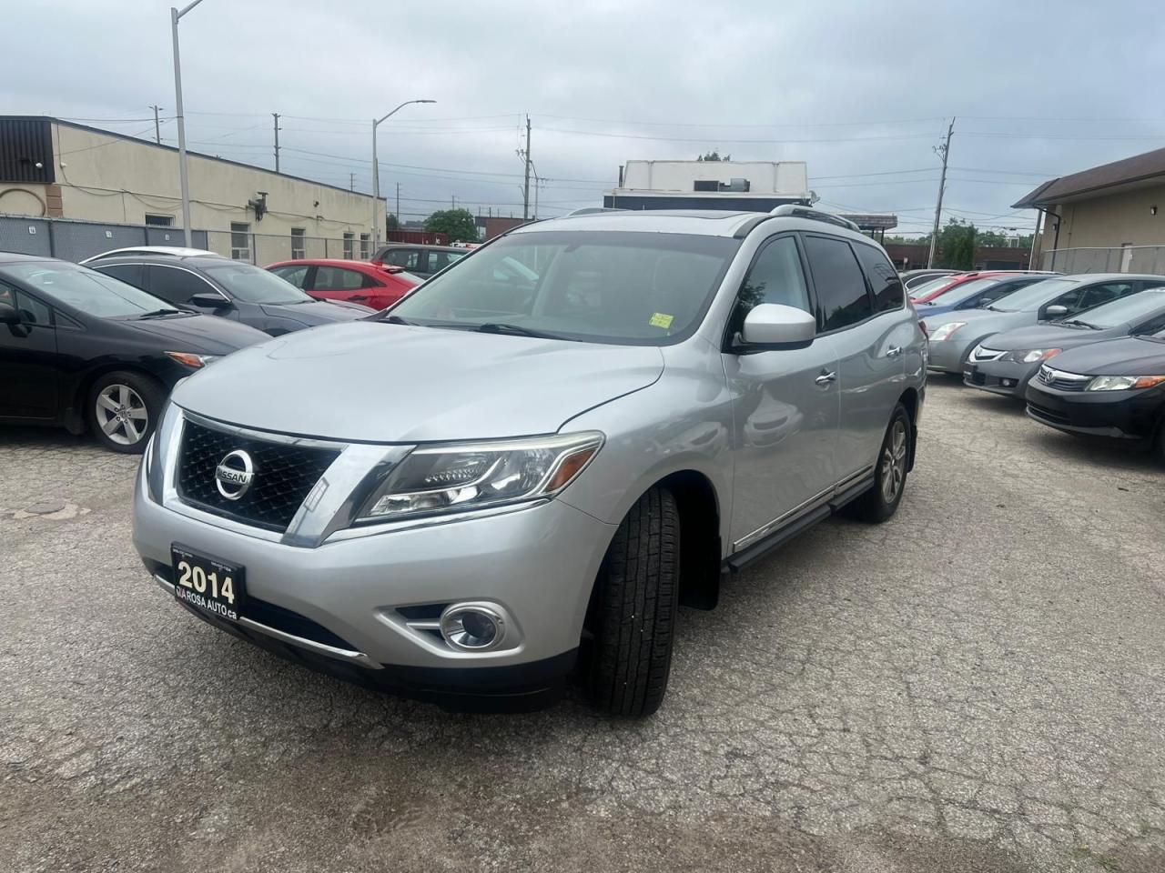 2014 Nissan Pathfinder AUTO AWD 7 PASS HEATED SEATS BACKUP CAM SUNROOF BT Photo3