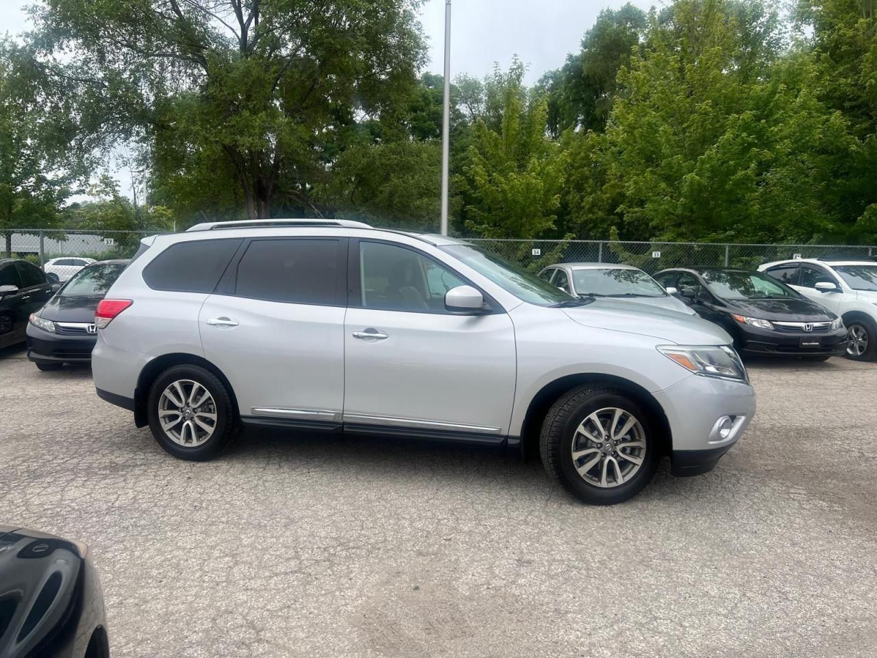 2014 Nissan Pathfinder AUTO AWD 7 PASS HEATED SEATS BACKUP CAM SUNROOF BT - Photo #8