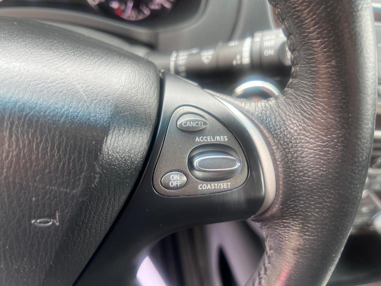 2014 Nissan Pathfinder AUTO AWD 7 PASS HEATED SEATS BACKUP CAM SUNROOF BT - Photo #16