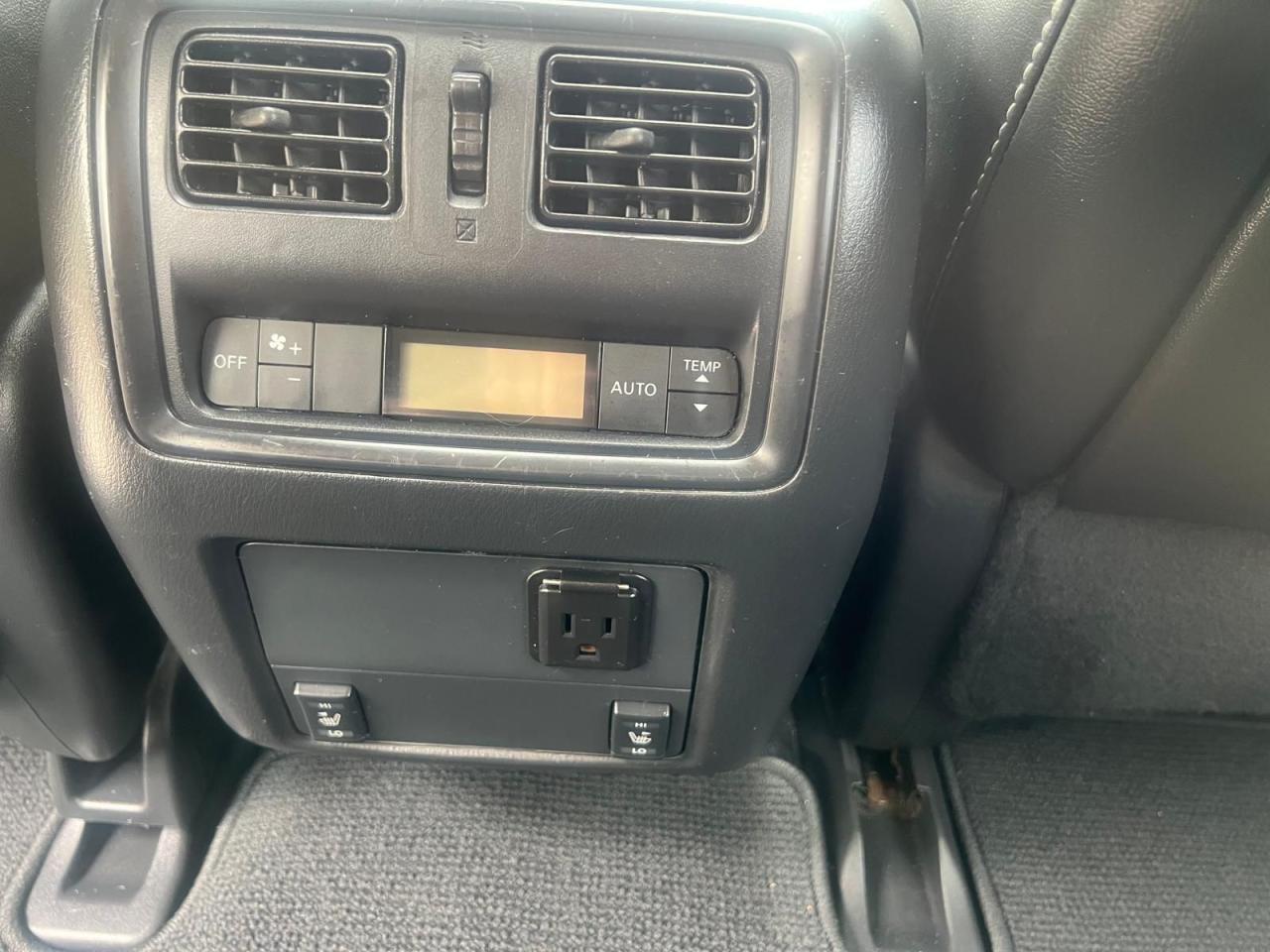 2014 Nissan Pathfinder AUTO AWD 7 PASS HEATED SEATS BACKUP CAM SUNROOF BT - Photo #23