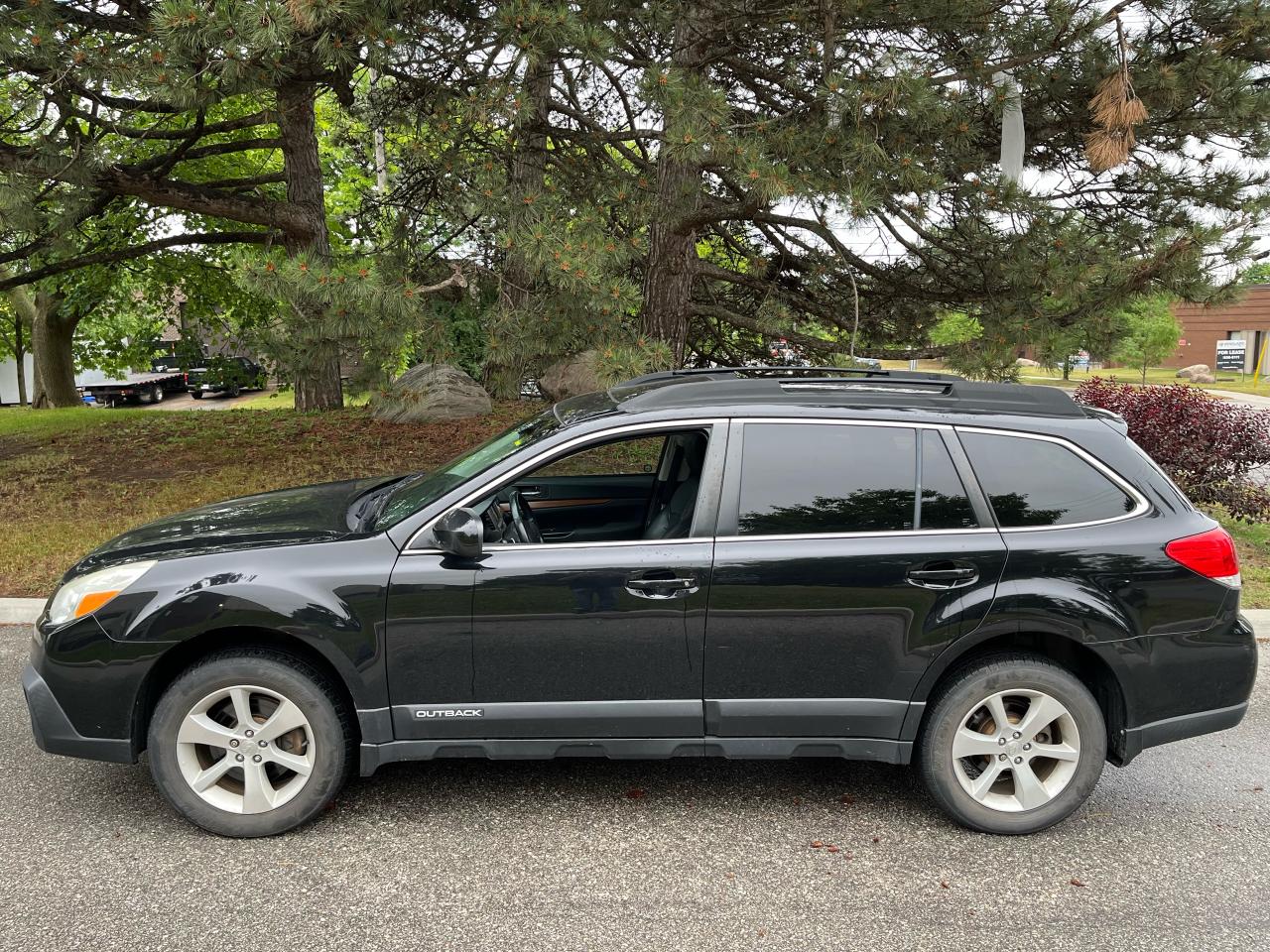 2014 Subaru Outback 3.6R w/LIMITED - ONLY 184,394KMS! LEATHER/MOONROOF - Photo #8
