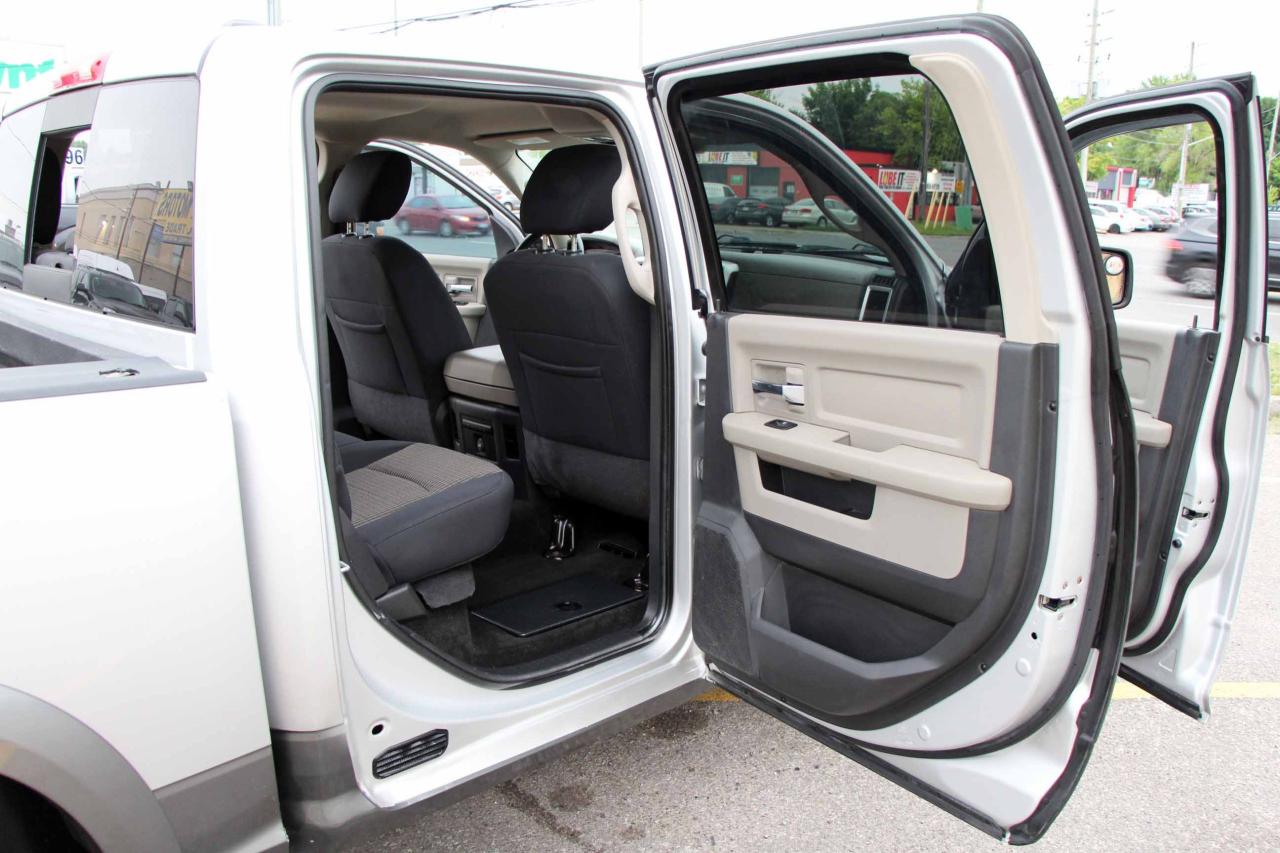 2012 RAM 1500 4WD CREW CAB 140.5" OUTDOORSMAN - Photo #8