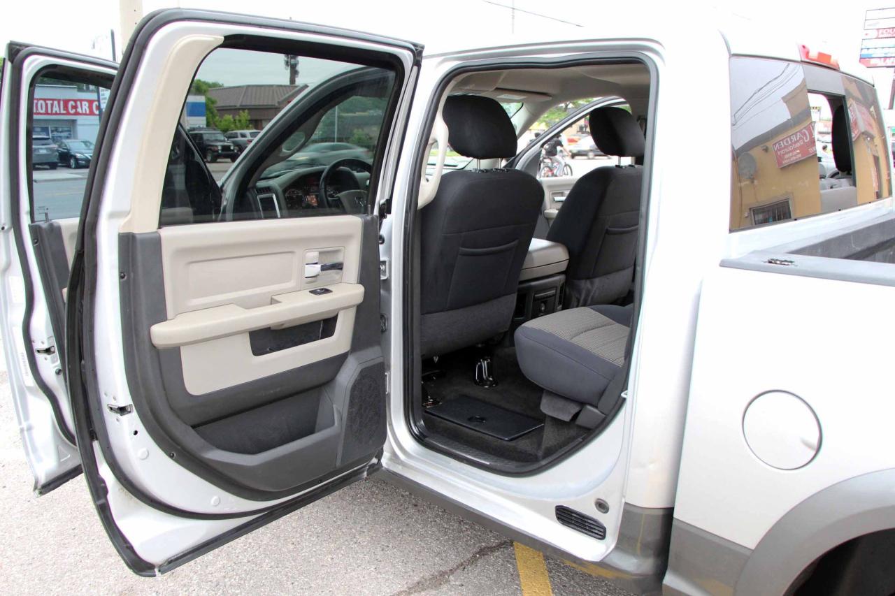 2012 RAM 1500 4WD CREW CAB 140.5" OUTDOORSMAN - Photo #9