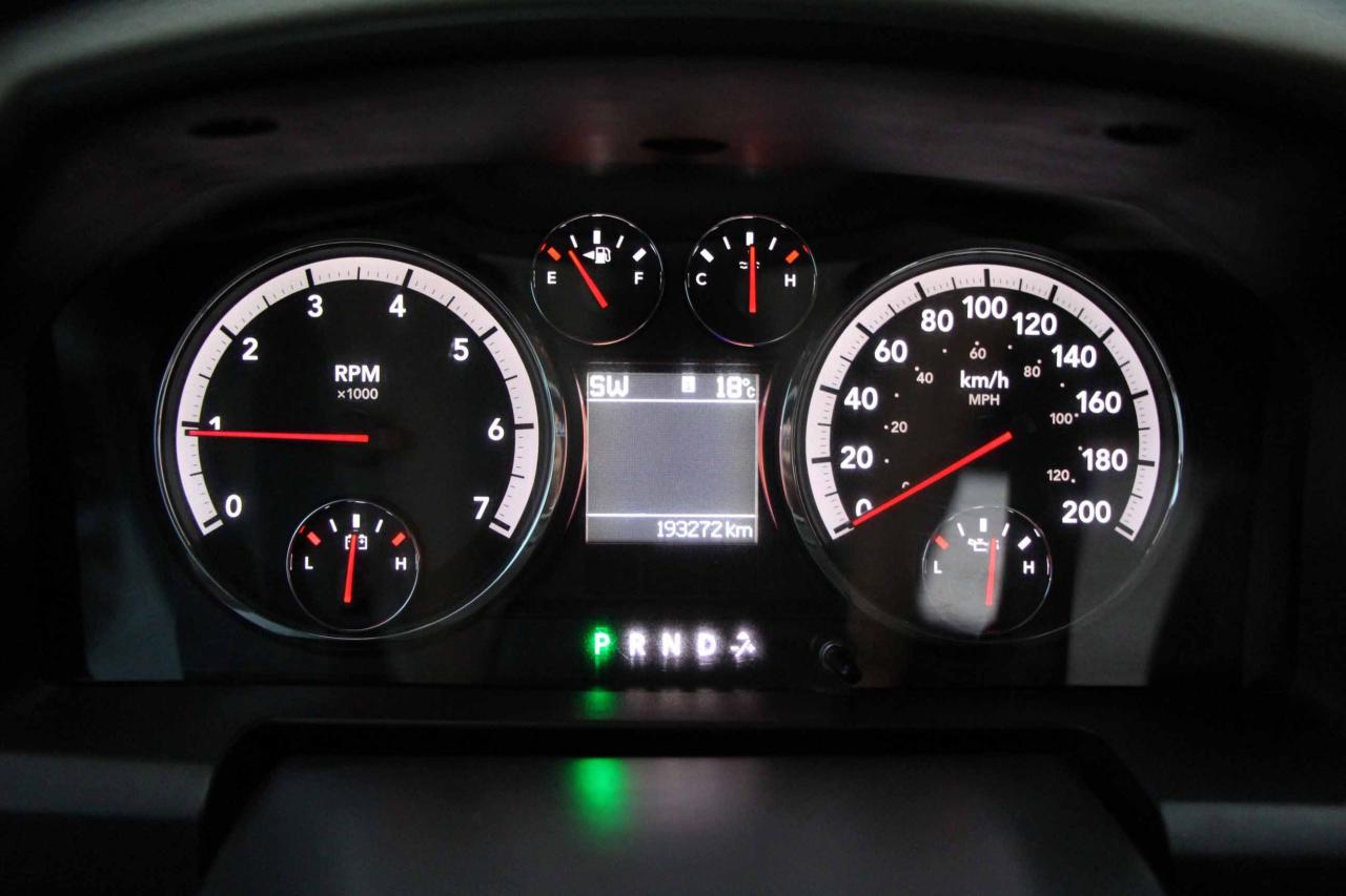 2012 RAM 1500 4WD CREW CAB 140.5" OUTDOORSMAN - Photo #23