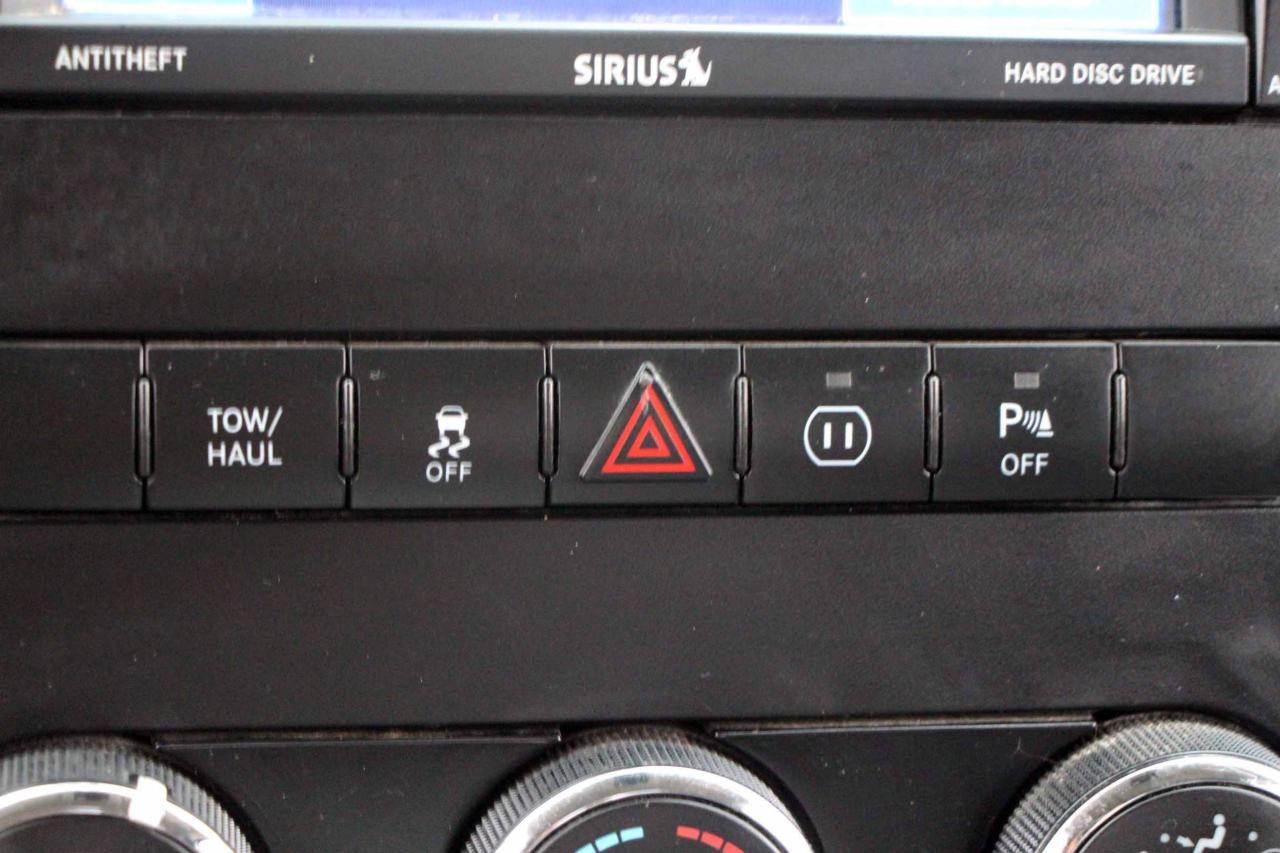 2012 RAM 1500 4WD CREW CAB 140.5" OUTDOORSMAN - Photo #24