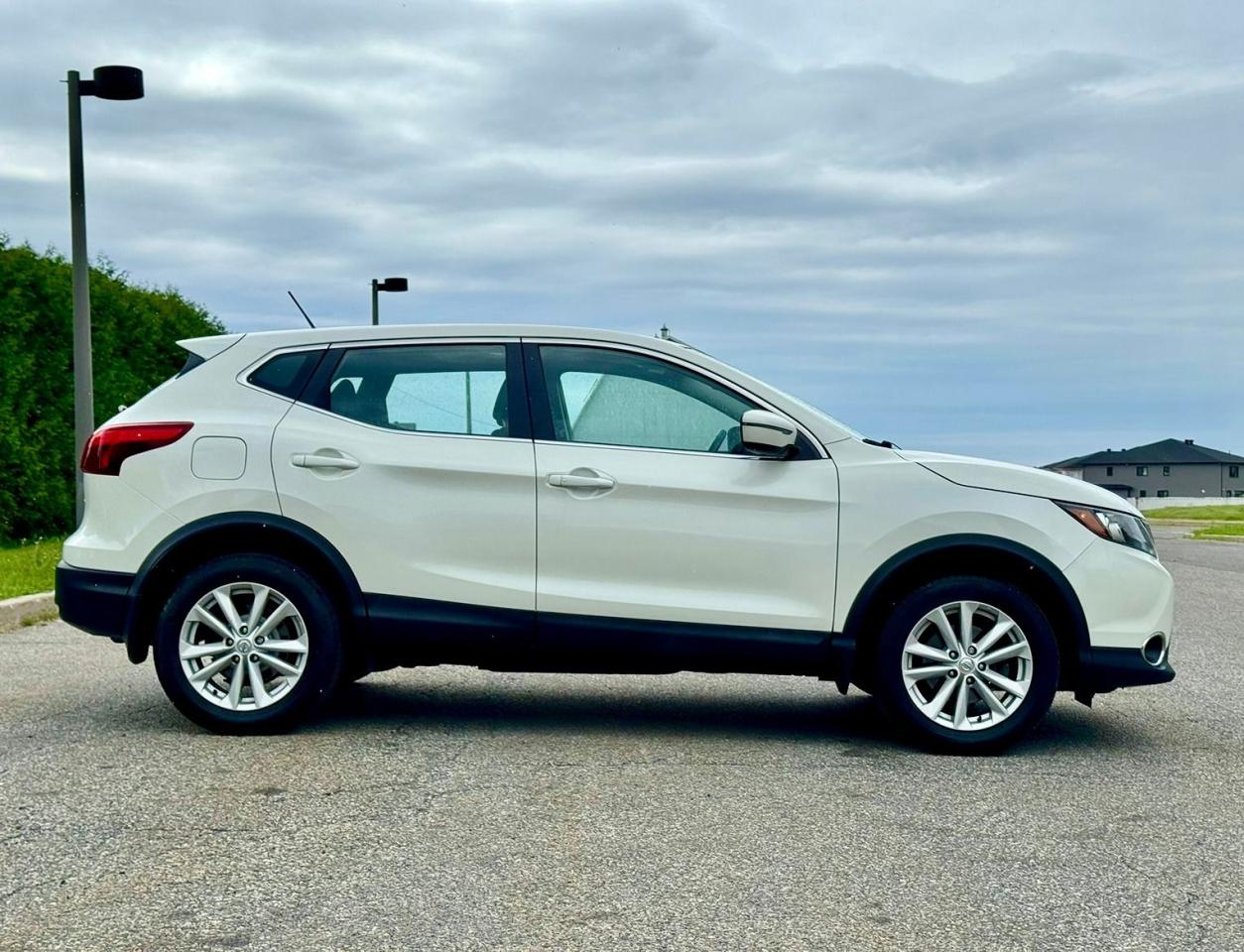 2017 Nissan Qashqai 2.0L AWD -Certified - Photo #10