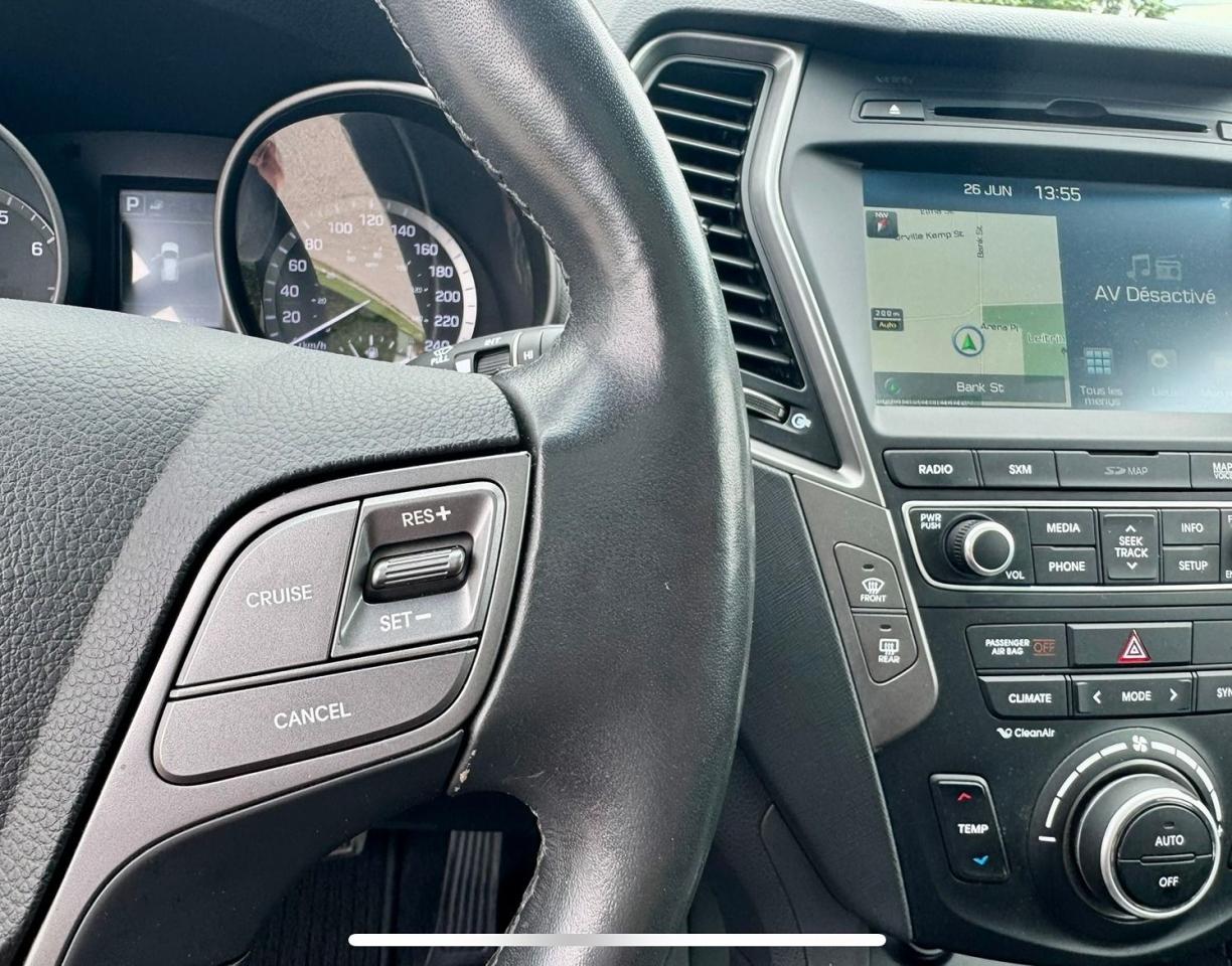 2017 Hyundai Santa Fe Sport Luxury 2.4L AWD - Certified - Photo #11