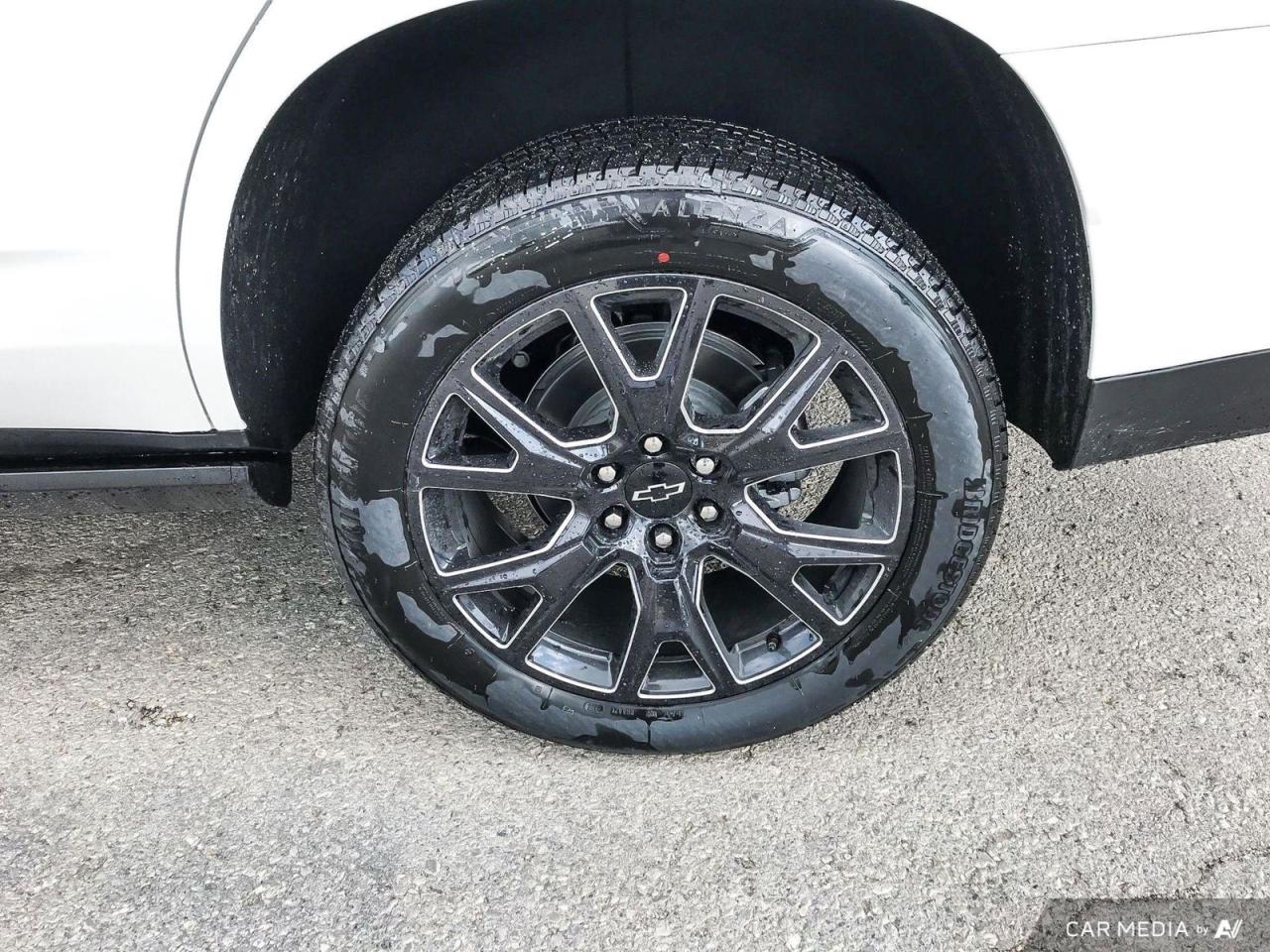 12696372