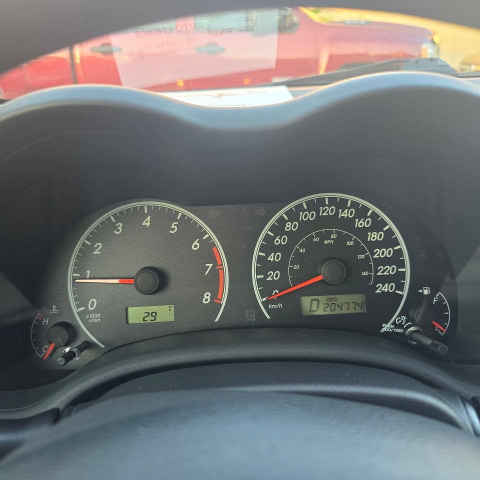 1751081536896