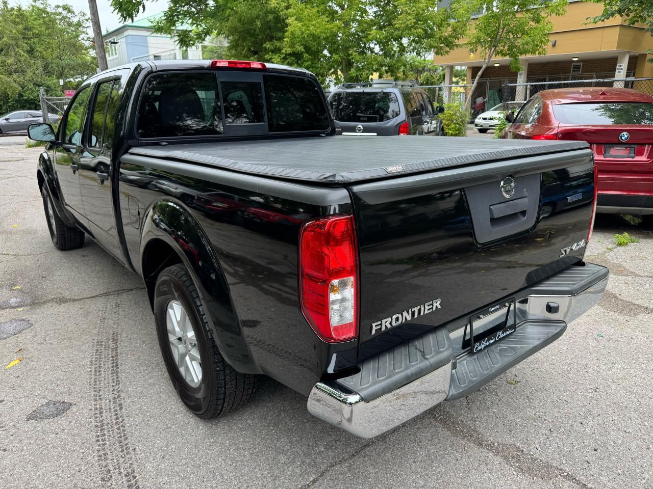 2017 Nissan Frontier SV CREWCAB - 4X4 - Photo #3