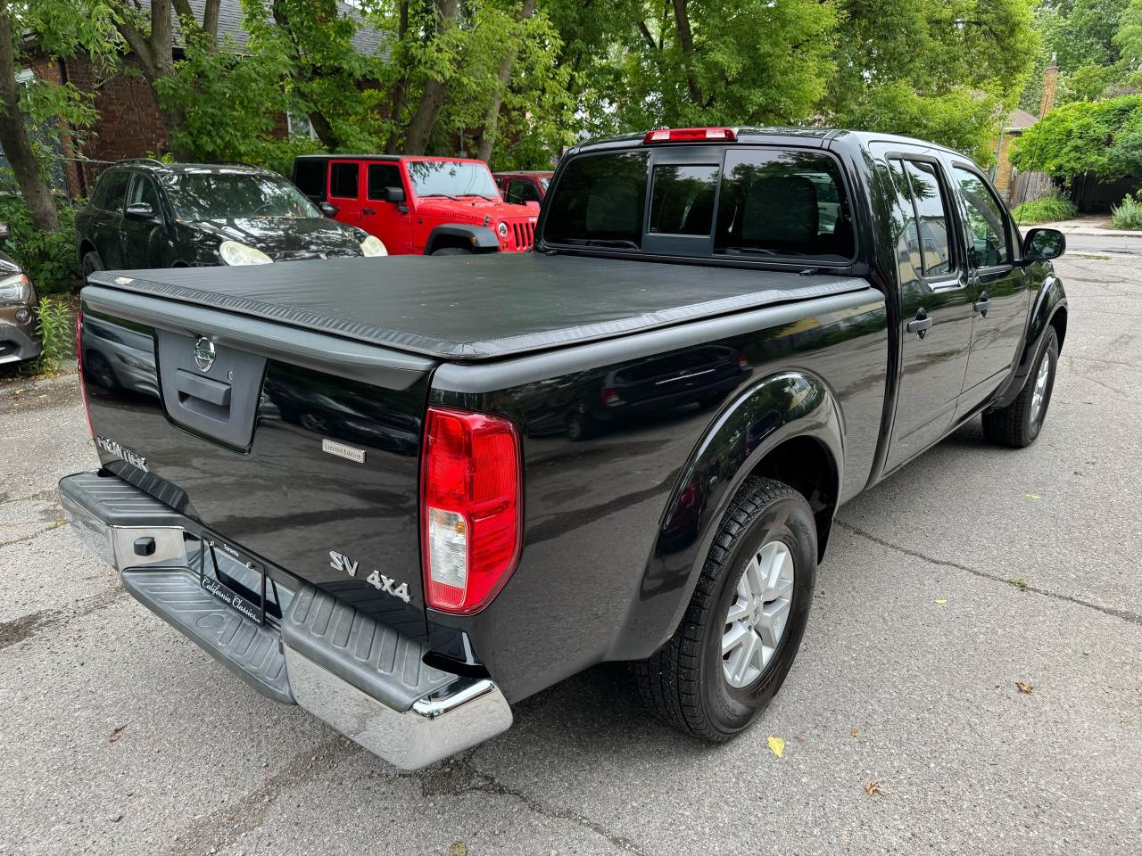 2017 Nissan Frontier SV CREWCAB - 4X4 - Photo #5
