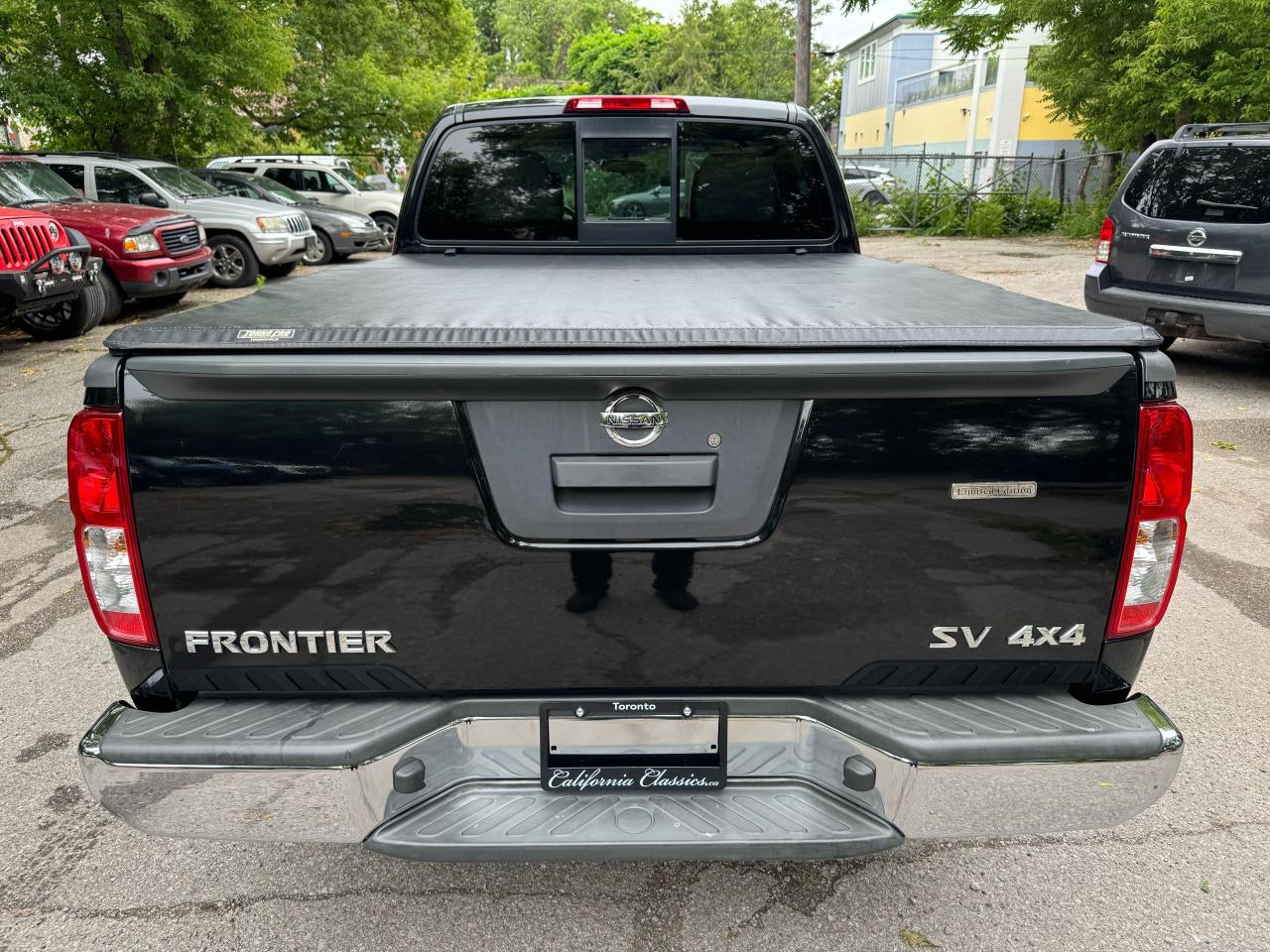 2017 Nissan Frontier SV CREWCAB - 4X4 - Photo #4