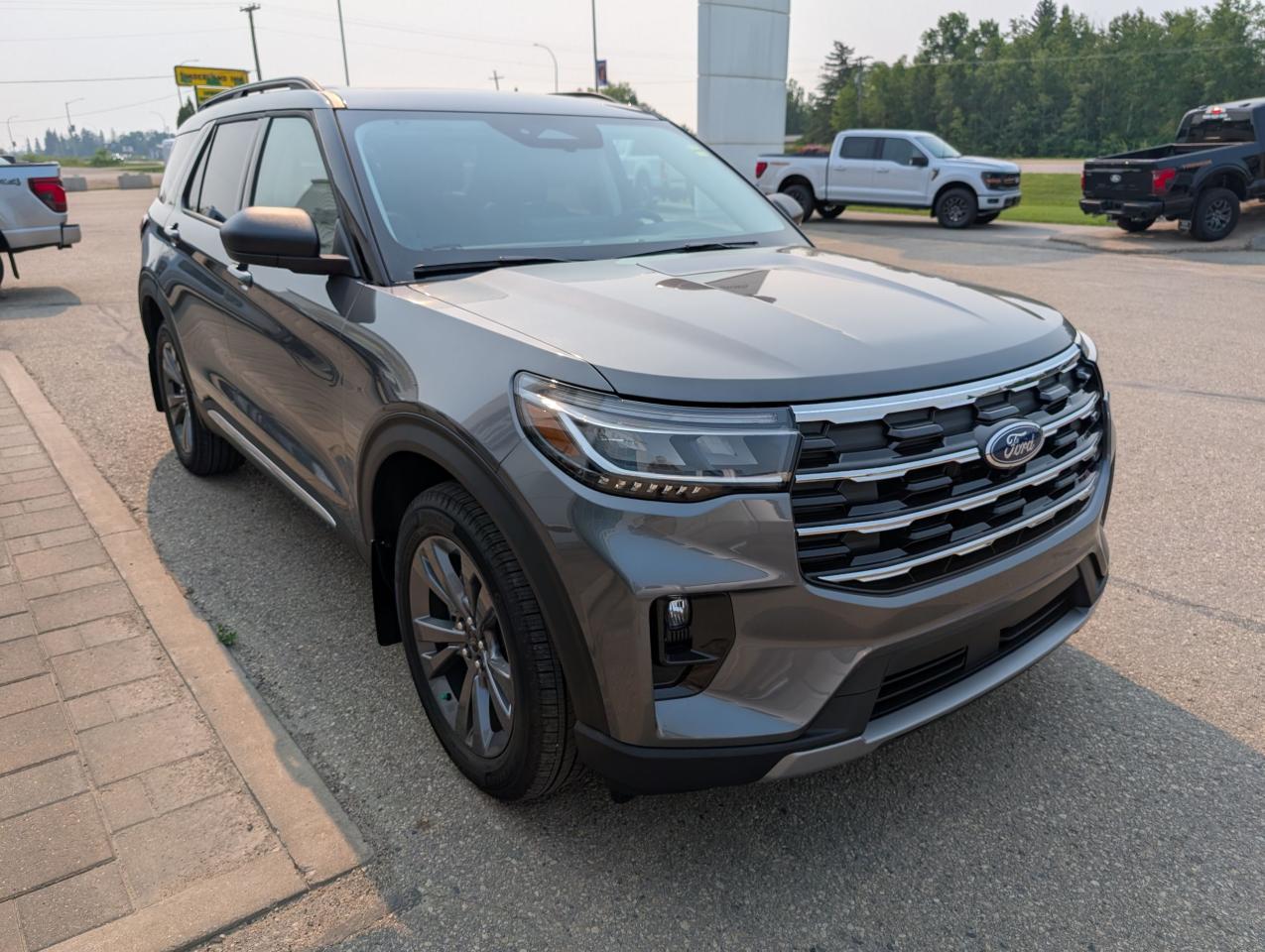 2025 Ford Explorer ACTIVE Photo3