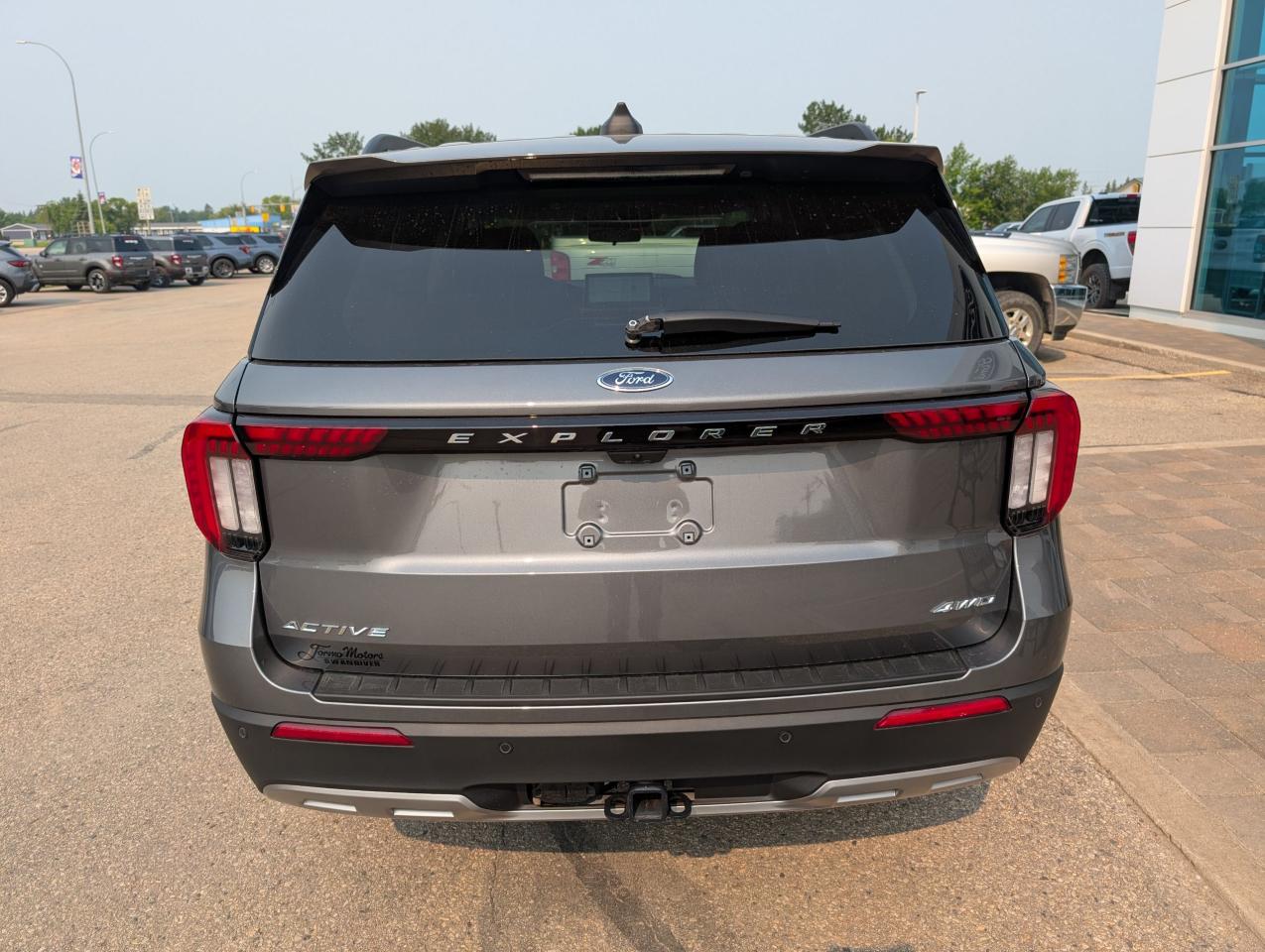 2025 Ford Explorer ACTIVE Photo5