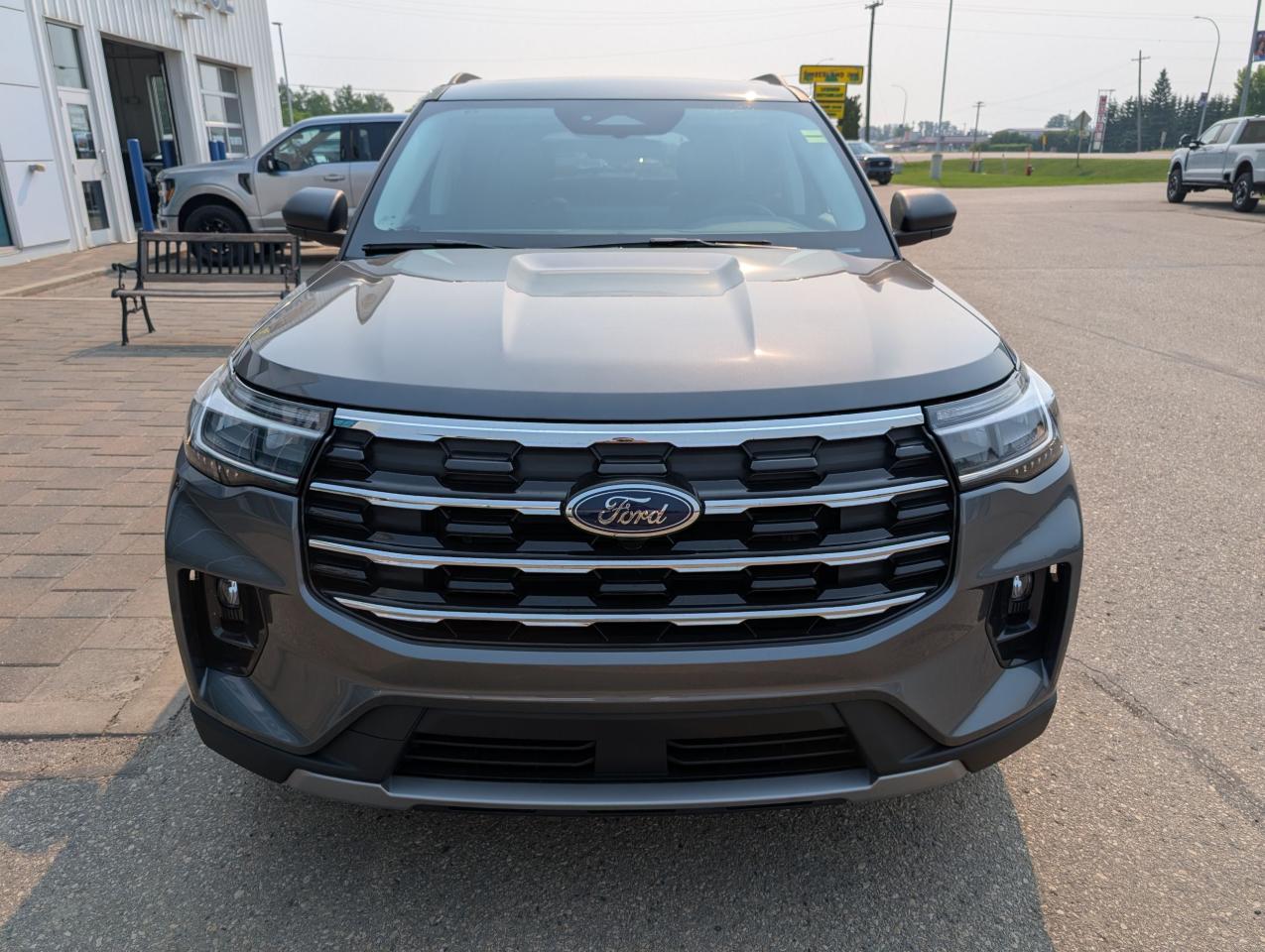 2025 Ford Explorer ACTIVE Photo5