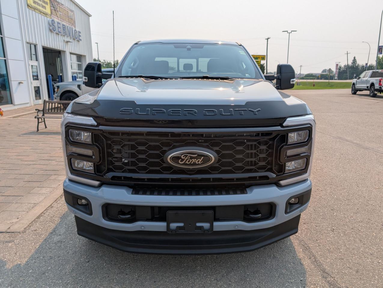 2025 Ford F-250 Super Duty SRW Lariat Photo2