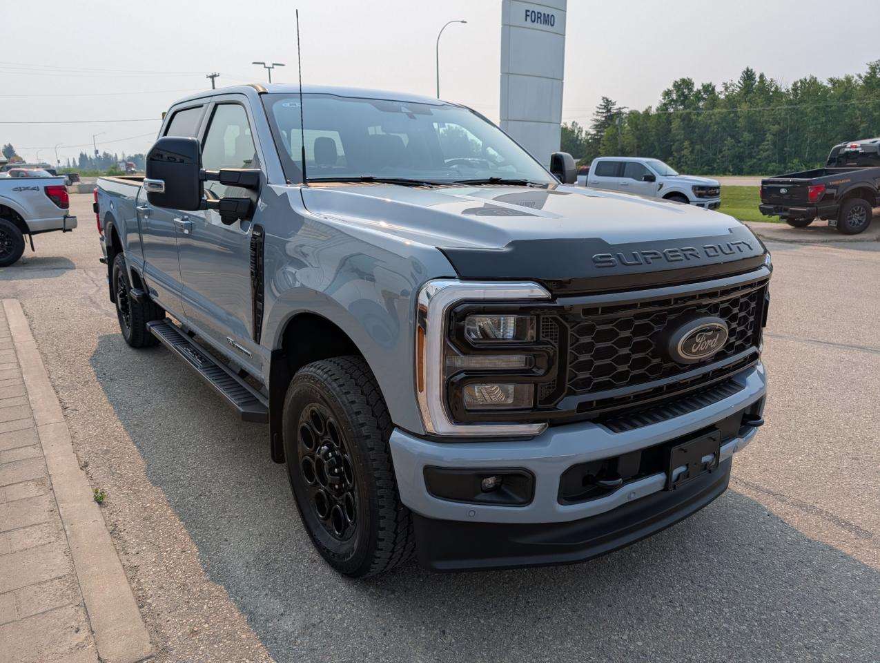 2025 Ford F-250 Super Duty SRW Lariat Photo3