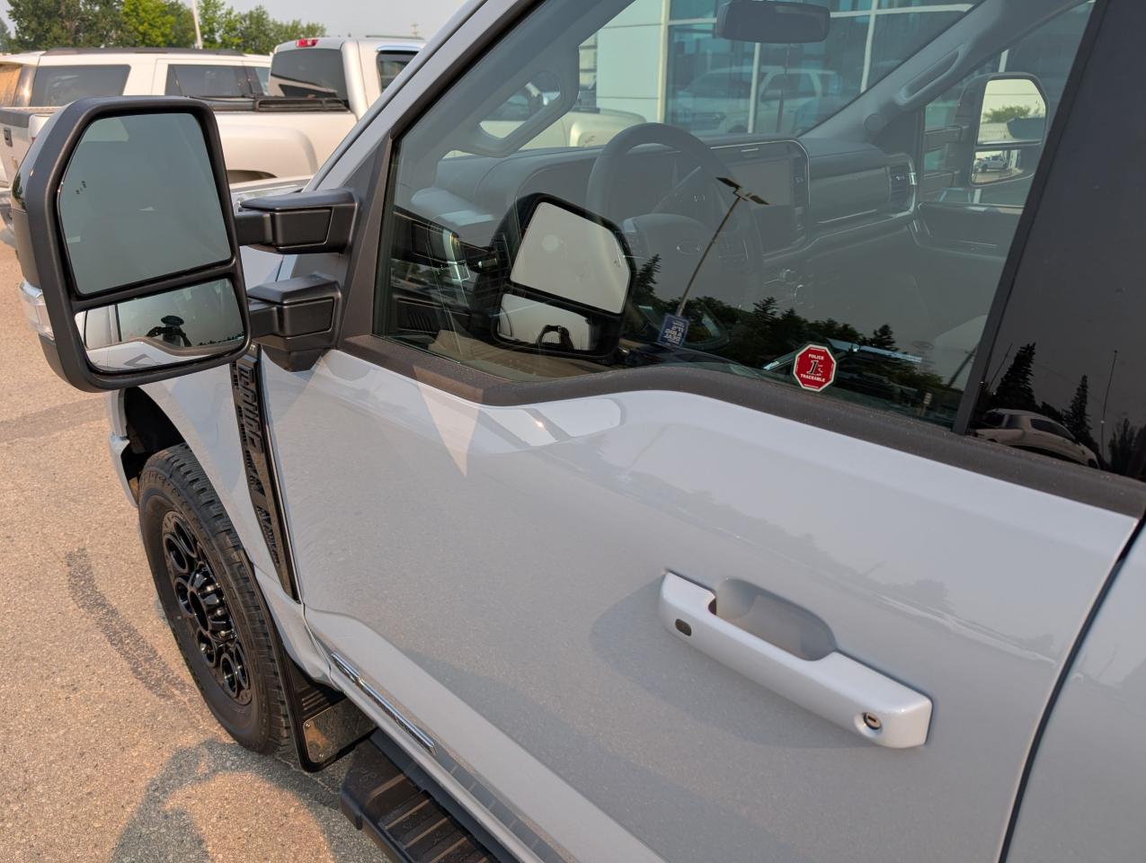 2025 Ford F-250 Super Duty SRW Lariat Photo5