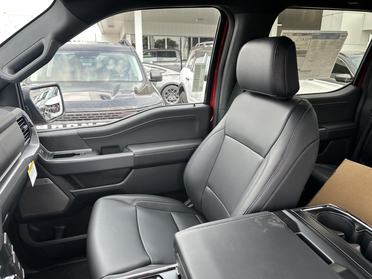 2025 Ford F-150 XLT/COMPANY DEMO!/HARD COVER INCLUDED!!!! Photo