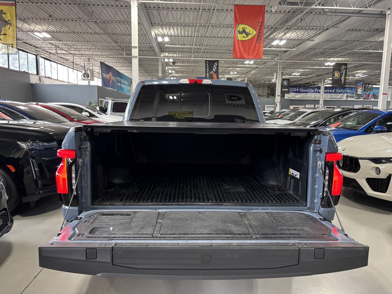 2023 Ford F-150 Lightning LARIAT 4WD|SUPERCREW|EXTENDEDRANGE|AZUREGRAY|NAV|+ - Photo #10