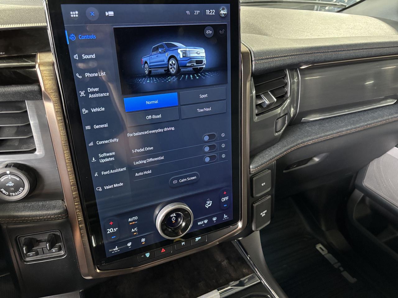 2023 Ford F-150 Lightning LARIAT 4WD|SUPERCREW|EXTENDEDRANGE|AZUREGRAY|NAV|+ - Photo #35