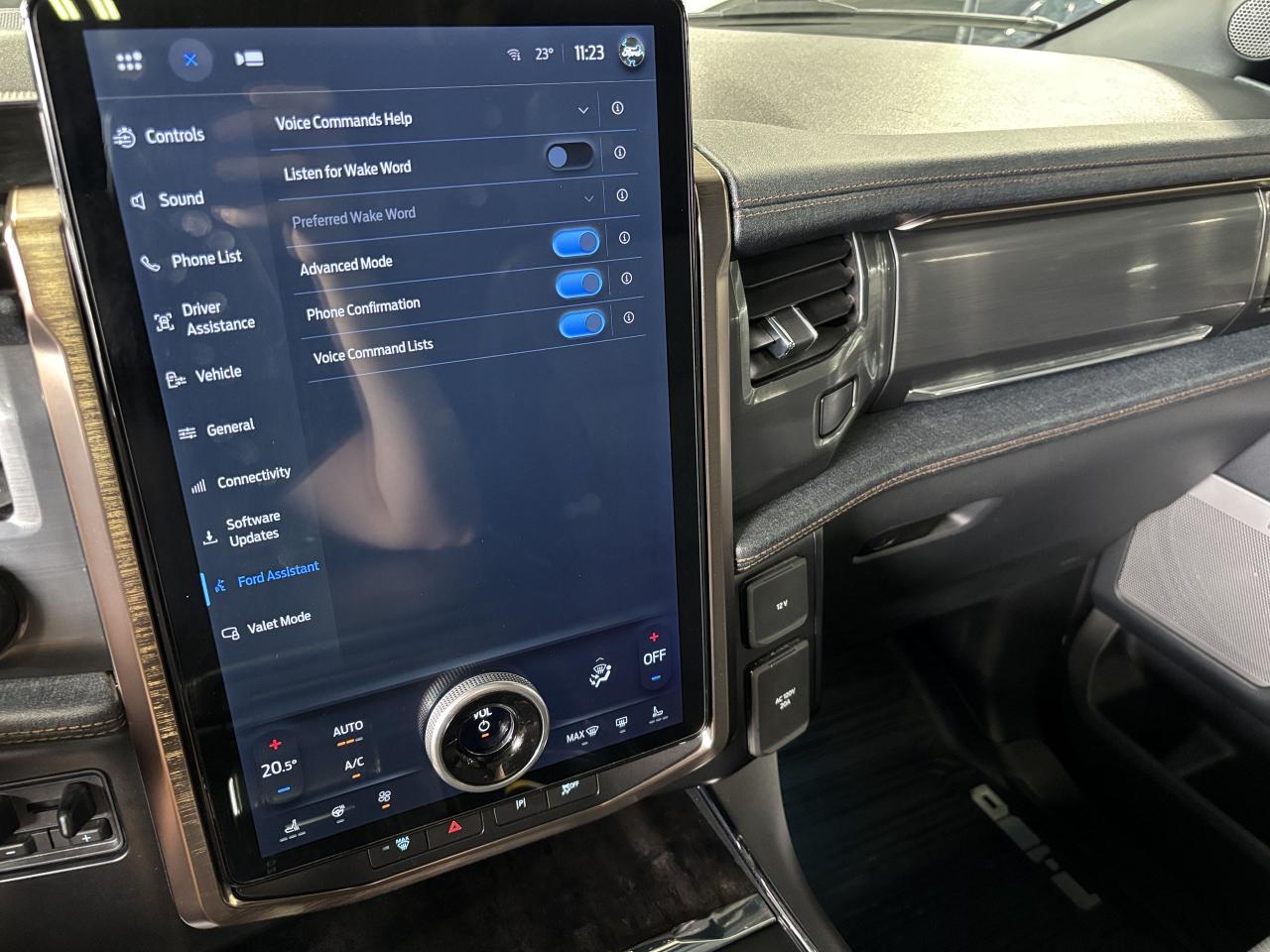 2023 Ford F-150 Lightning LARIAT 4WD|SUPERCREW|EXTENDEDRANGE|AZUREGRAY|NAV|+ - Photo #39