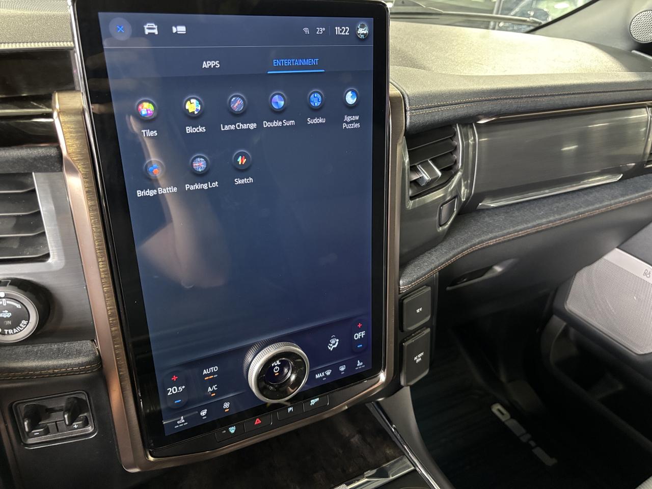 2023 Ford F-150 Lightning LARIAT 4WD|SUPERCREW|EXTENDEDRANGE|AZUREGRAY|NAV|+ - Photo #34