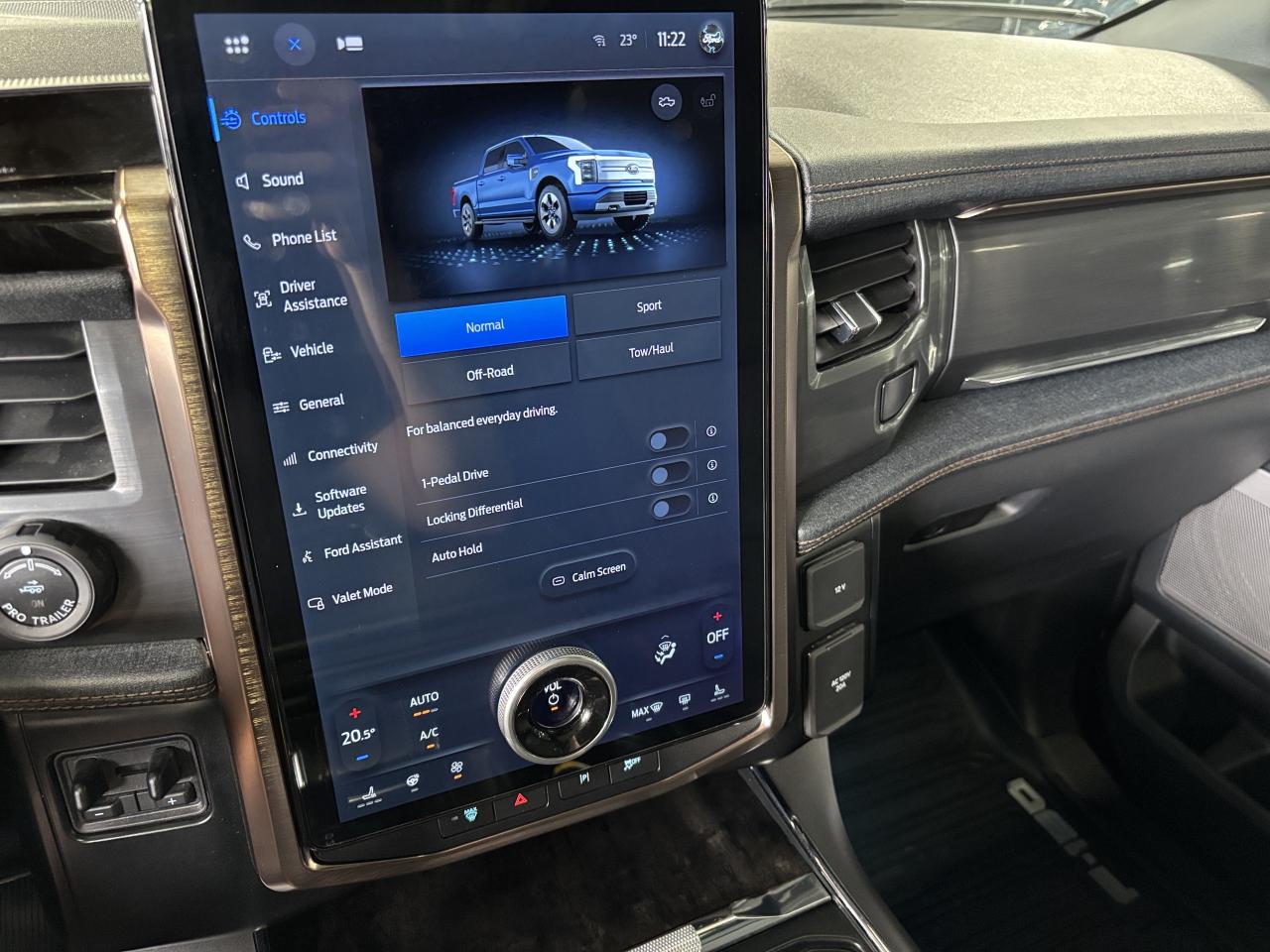 2023 Ford F-150 Lightning LARIAT 4WD|SUPERCREW|EXTENDEDRANGE|AZUREGRAY|NAV|+ - Photo #35