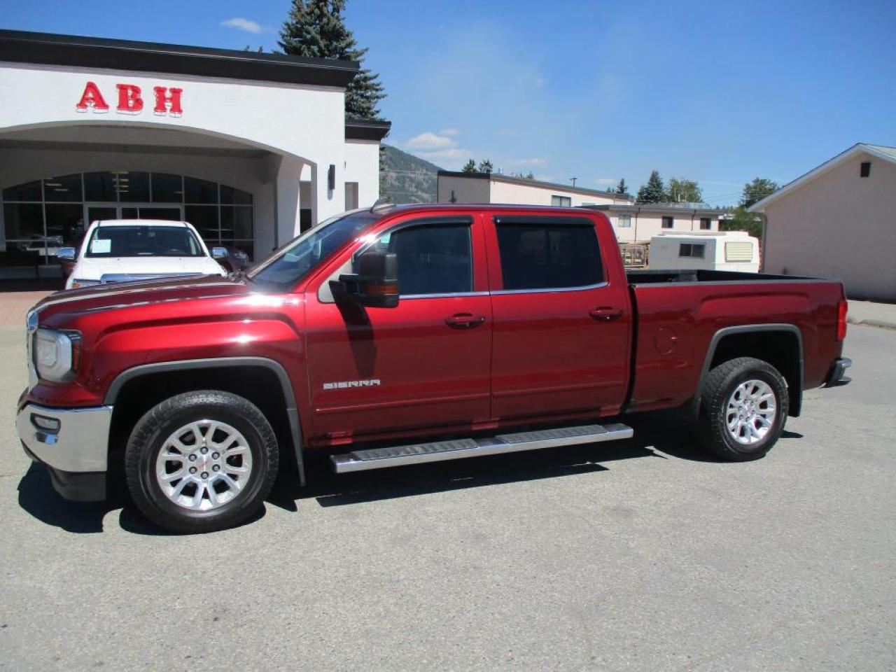 2017 GMC Sierra 1500 SLE CREW CAB 4X4 Photo2