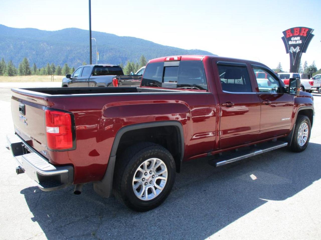 2017 GMC Sierra 1500 SLE CREW CAB 4X4 Photo4