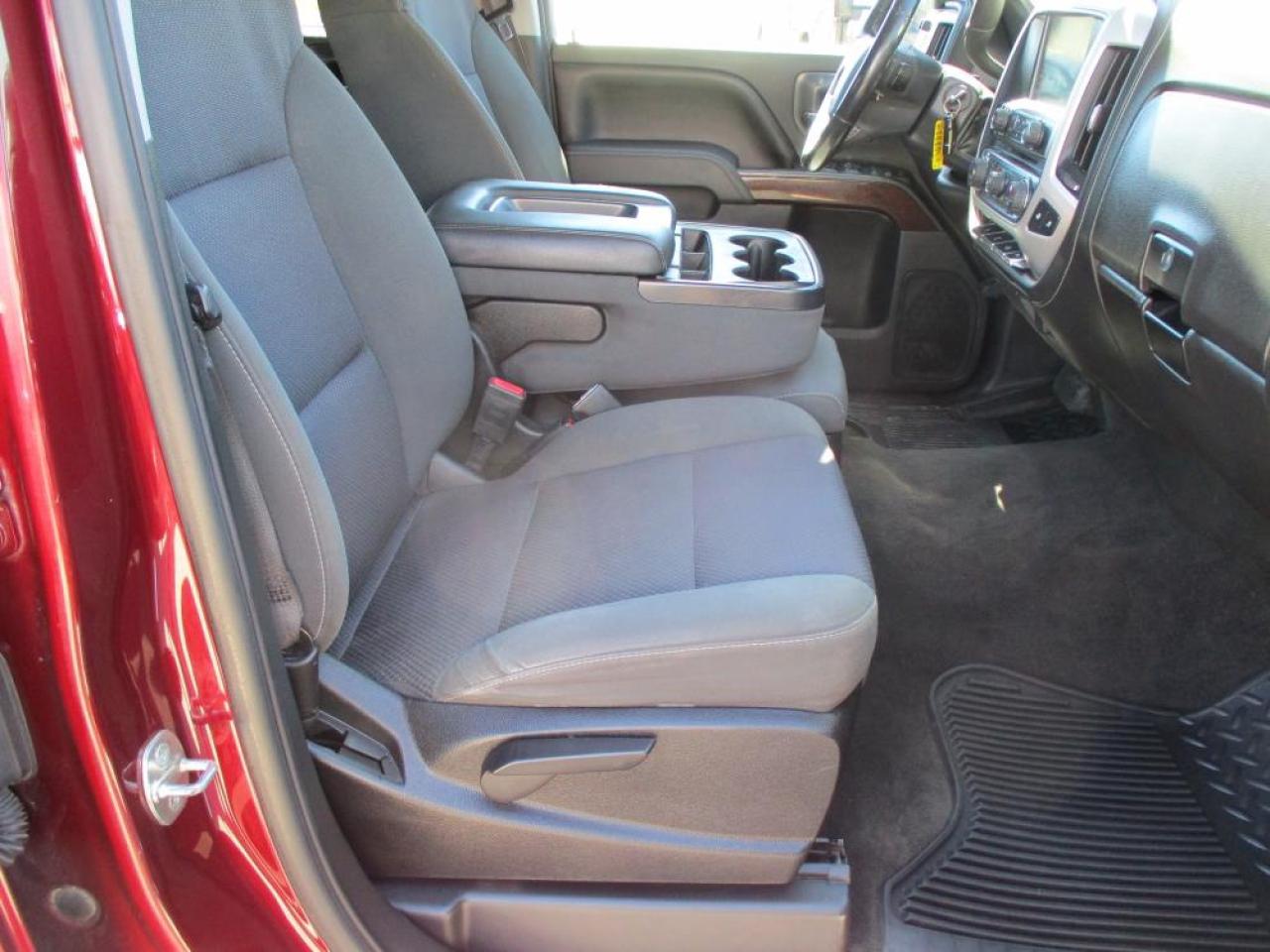 2017 GMC Sierra 1500 SLE CREW CAB 4X4 Photo12