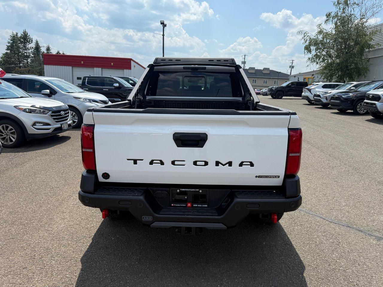 2025 Toyota Tacoma HYBRID TRAILHUNTER Photo3
