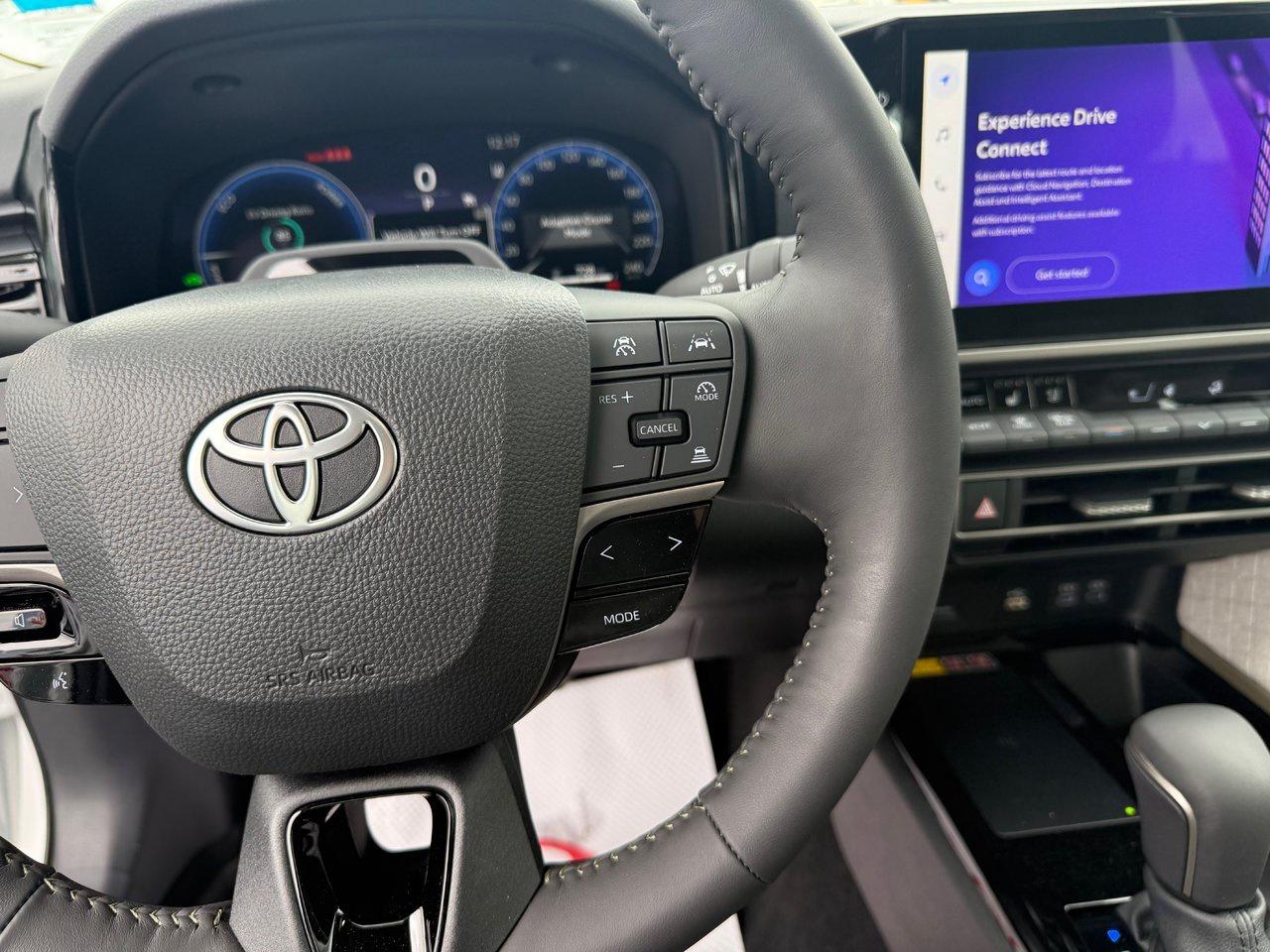 2025 Toyota Camry HYBRID XLE AWD Photo