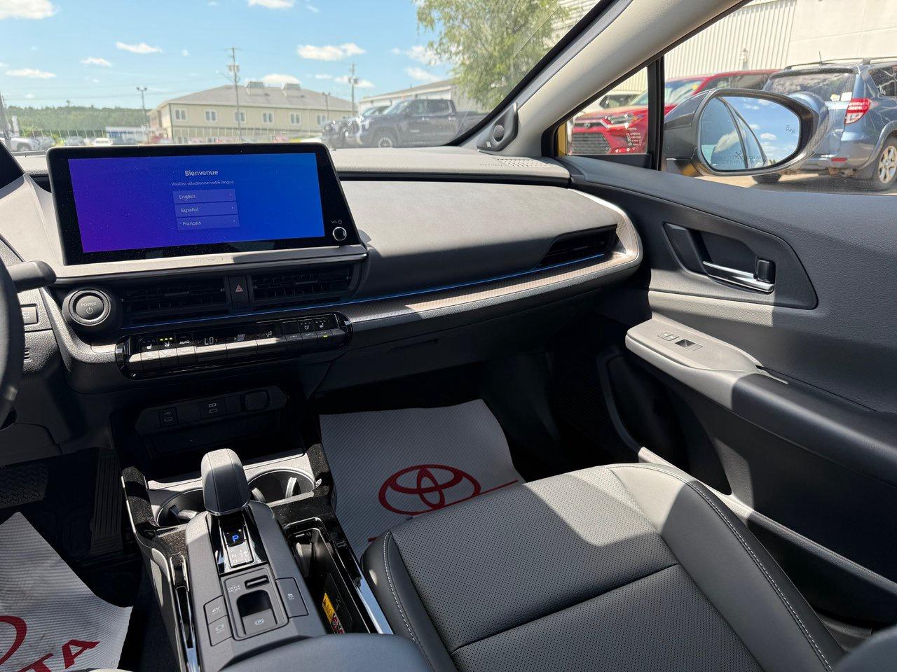 2025 Toyota Prius Limited AWD Photo
