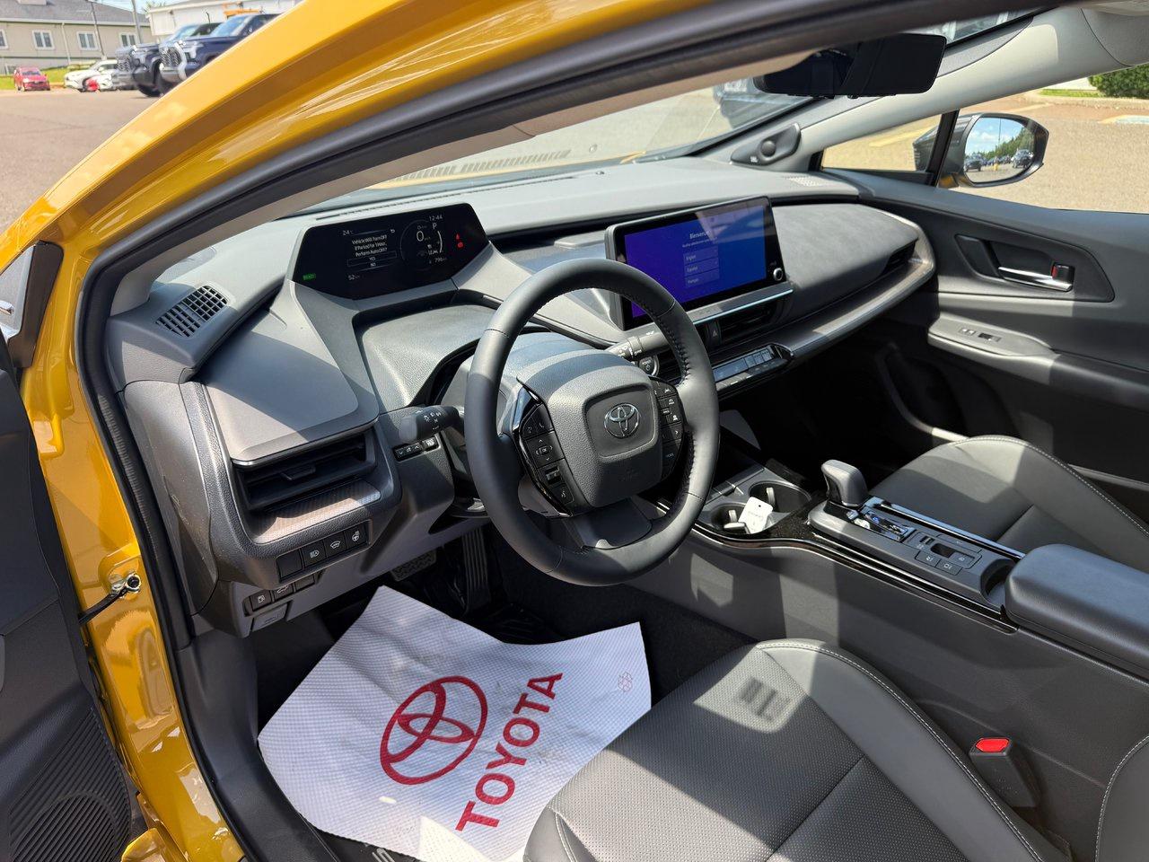 2025 Toyota Prius Limited AWD Photo