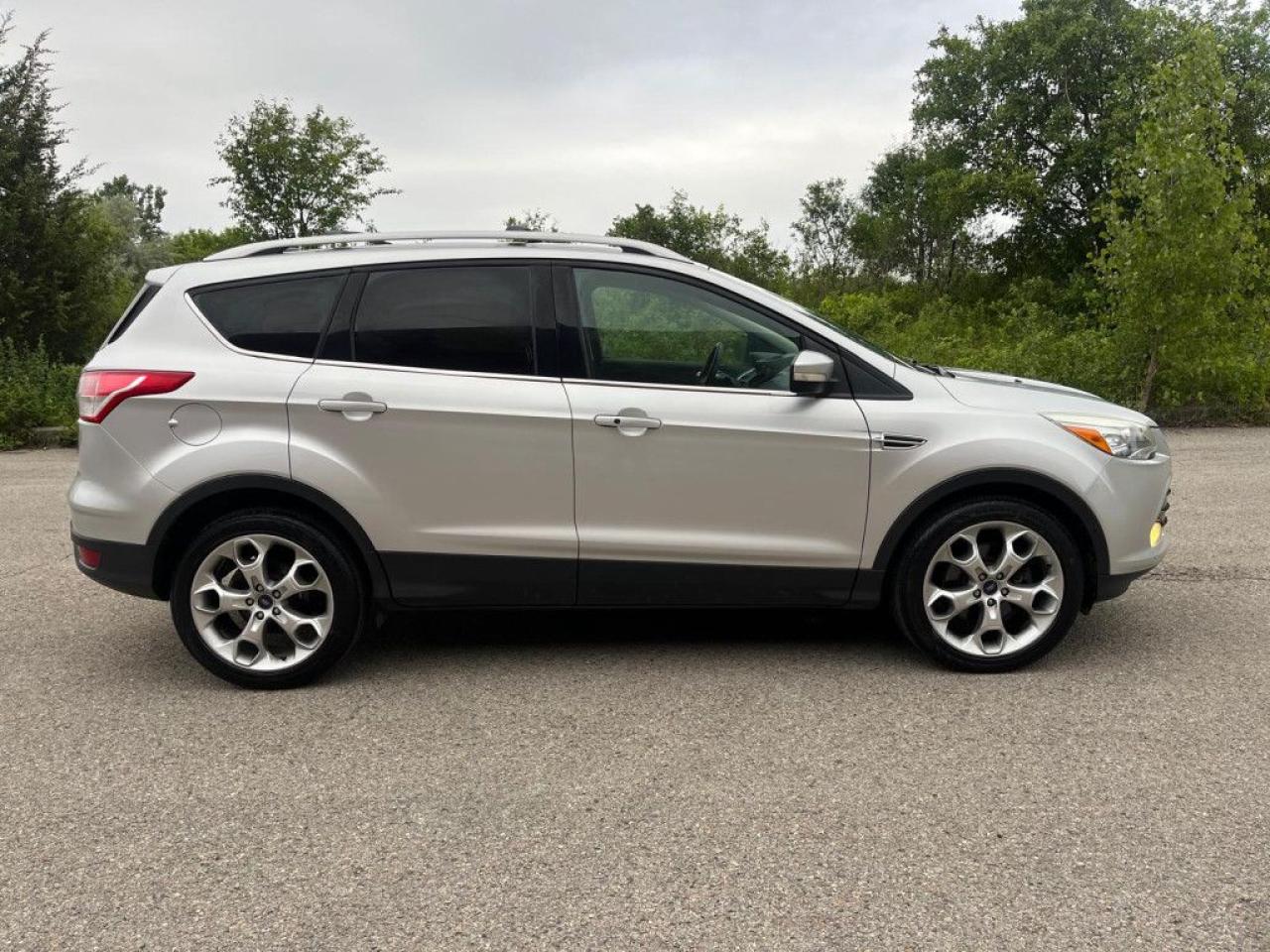 2013 Ford Escape TITANIUM |4WD|TOP OF THE LINE|PANO ROOF|BACK-UP CAM|NAVI|REMOTE STARTER| - Photo #7