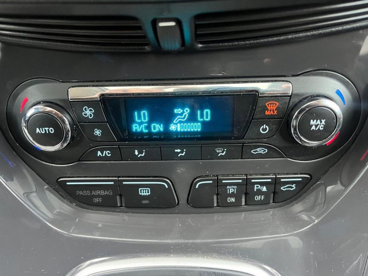2013 Ford Escape TITANIUM |4WD|TOP OF THE LINE|PANO ROOF|BACK-UP CAM|NAVI|REMOTE STARTER| - Photo #22