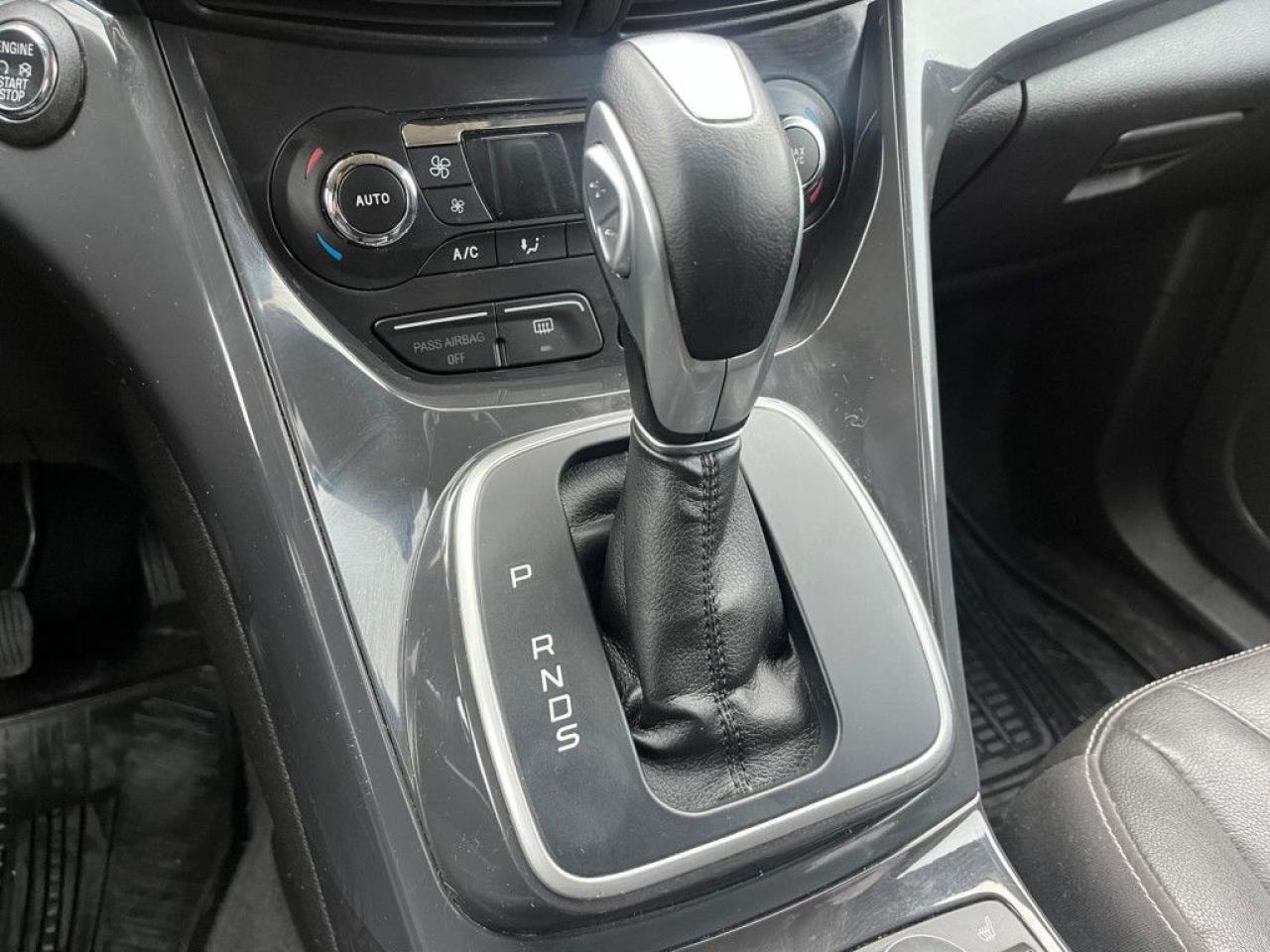 2013 Ford Escape TITANIUM |4WD|TOP OF THE LINE|PANO ROOF|BACK-UP CAM|NAVI|REMOTE STARTER| - Photo #24