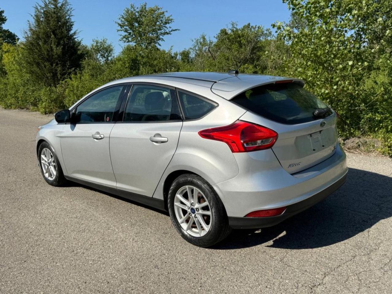 2016 Ford Focus SE |LOW KMS|BACK-UP CAM|BLUETOOTH|ALLOY WHEELS| - Photo #4