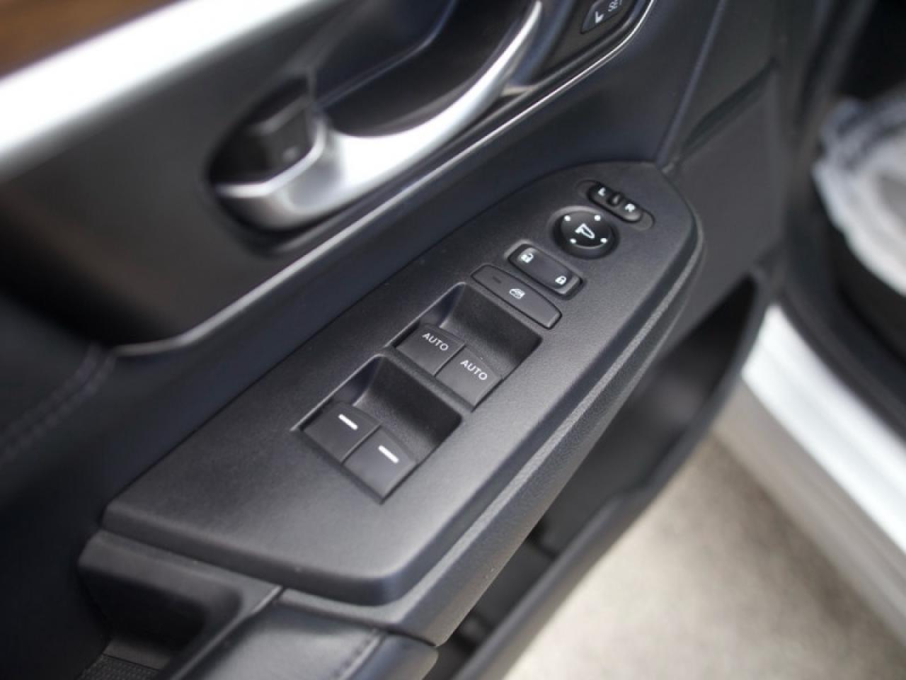 2019 Honda CR-V EX-L  **LOW MILEAGE** Photo