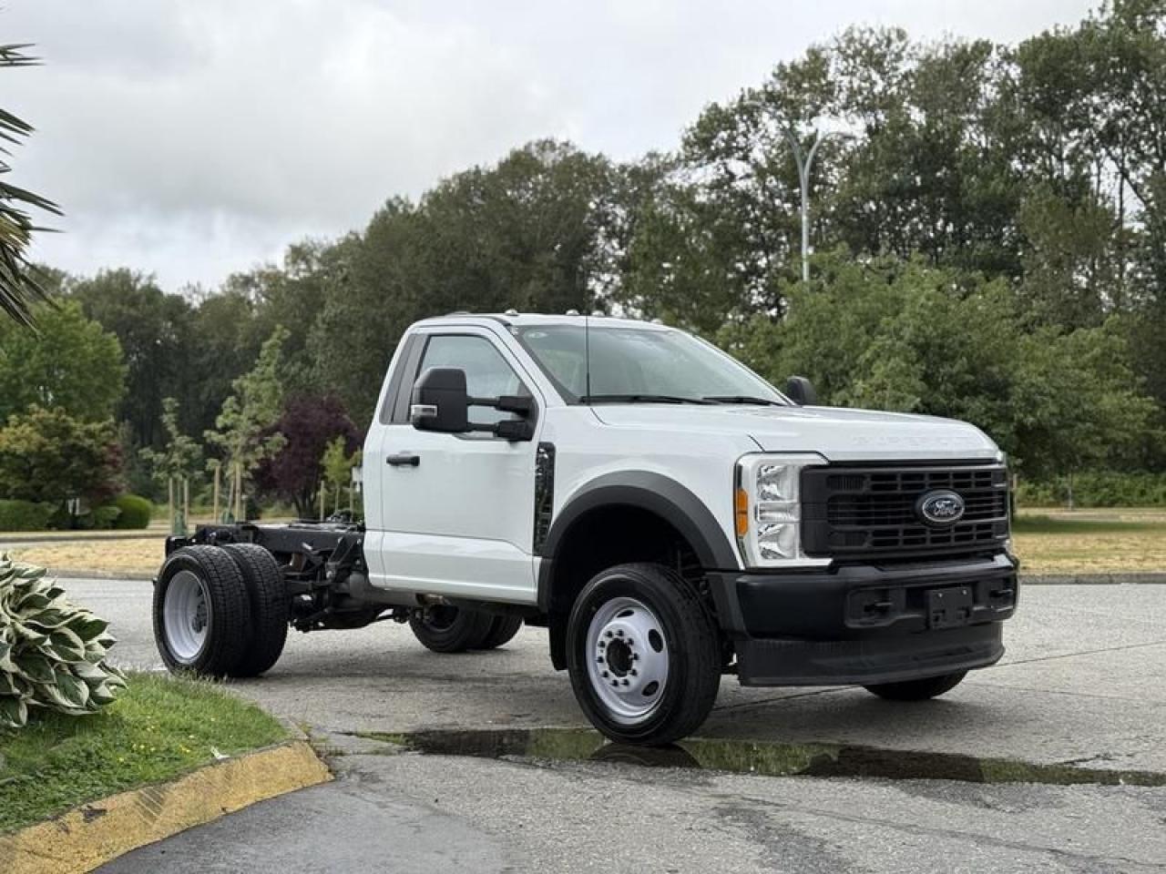 Used 2023 Ford F-450 SD Super Duty XL Regular Cab 145wb Cab and Chassis for sale in Burnaby, BC