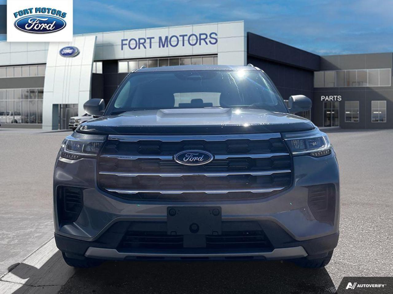 2025 Ford Explorer Active Photo1