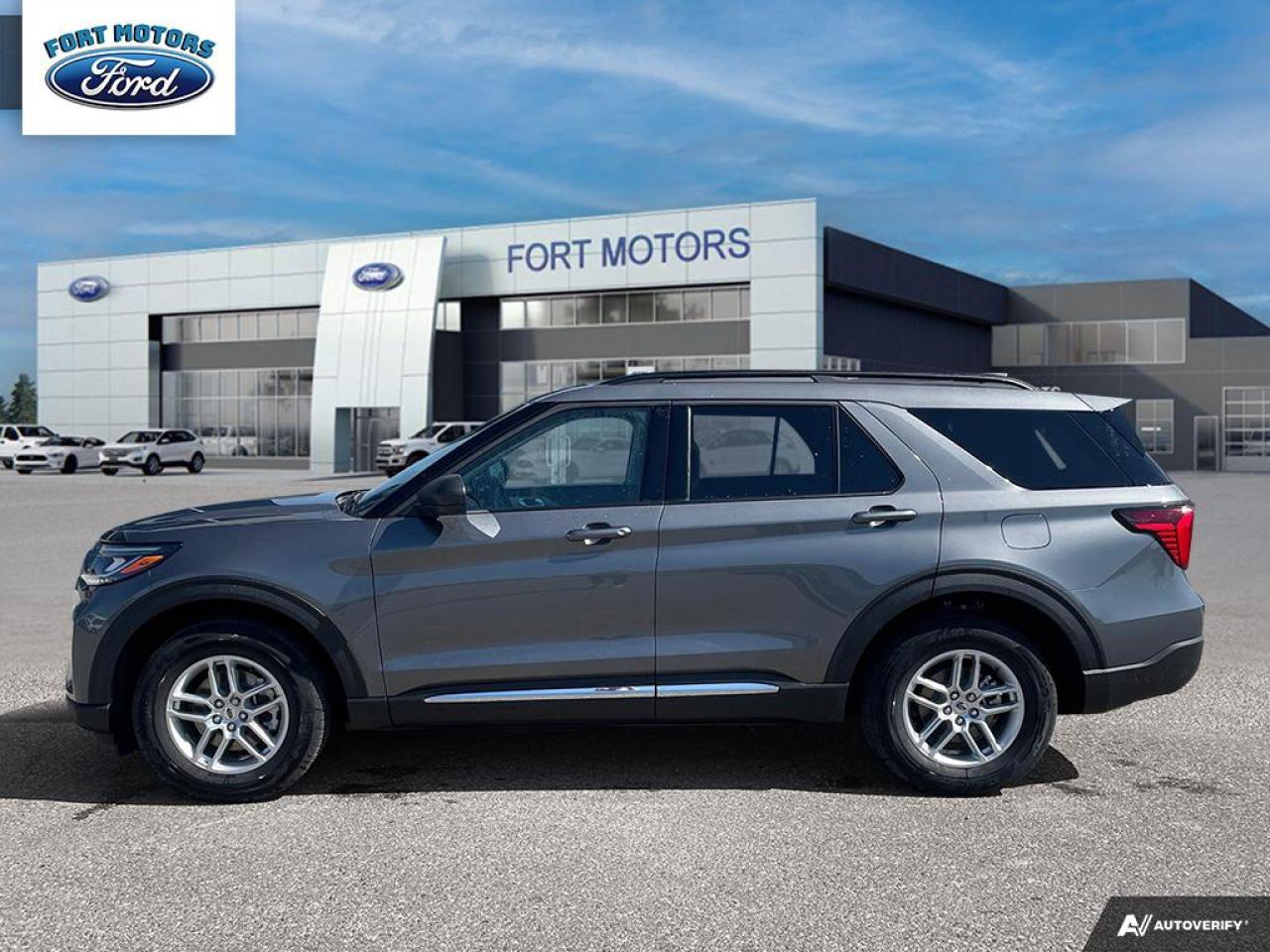 2025 Ford Explorer Active Photo2