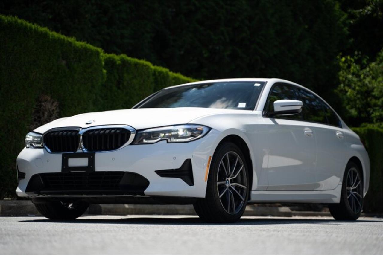 Used 2019 BMW 3 Series 330i xDrive for sale in Surrey, BC