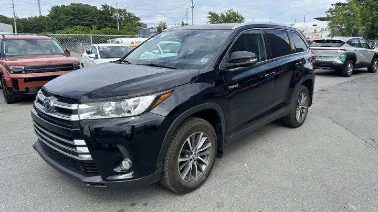 Used 2019 Toyota Highlander HYBRID XLE for sale in Halifax, NS